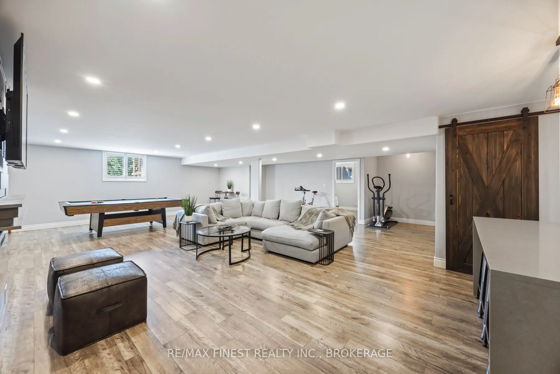 1231 Lisbon Place