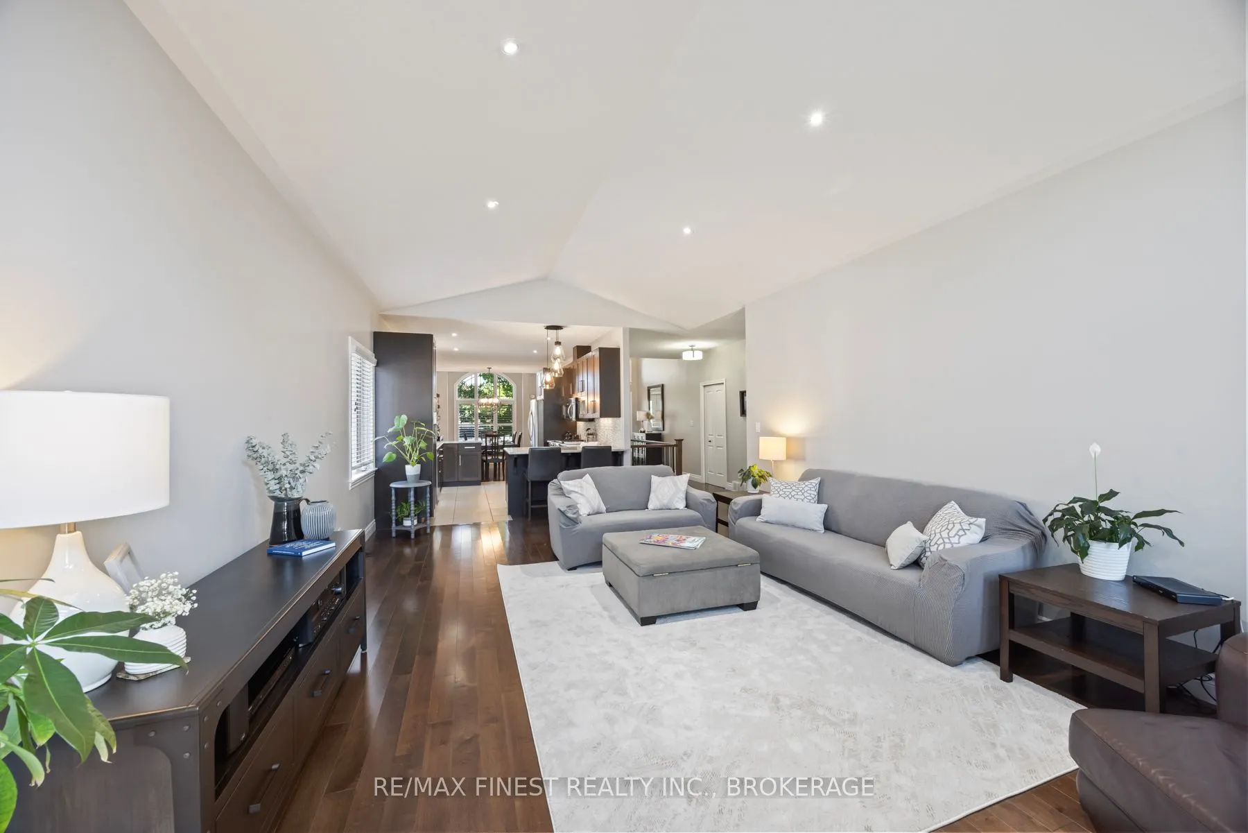1231 Lisbon Place