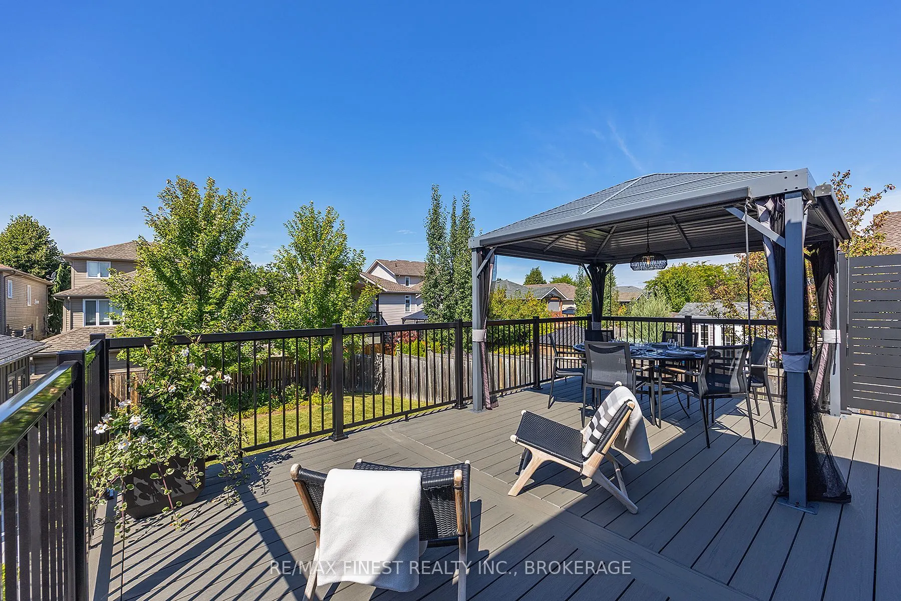 1231 Lisbon Place