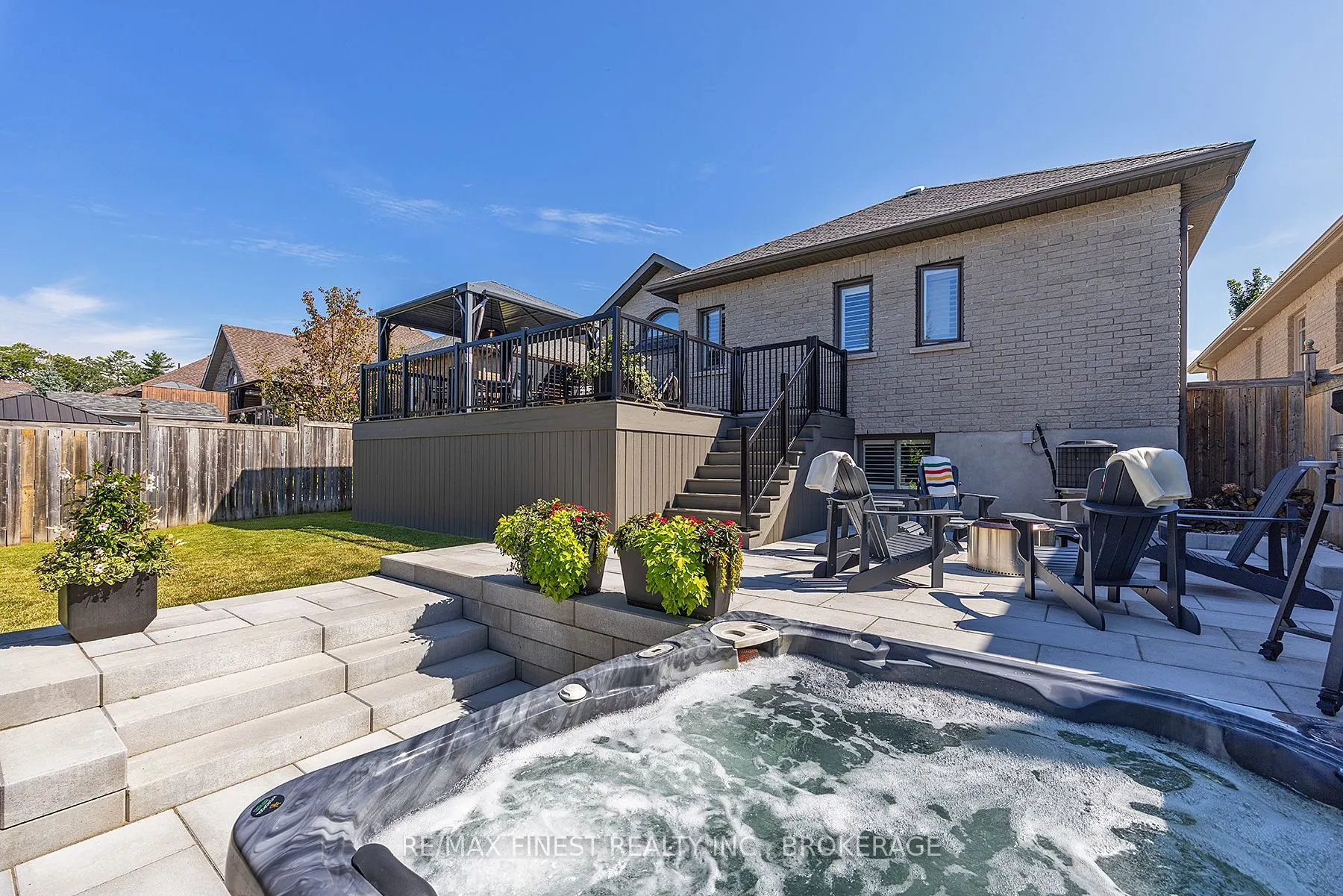 1231 Lisbon Place