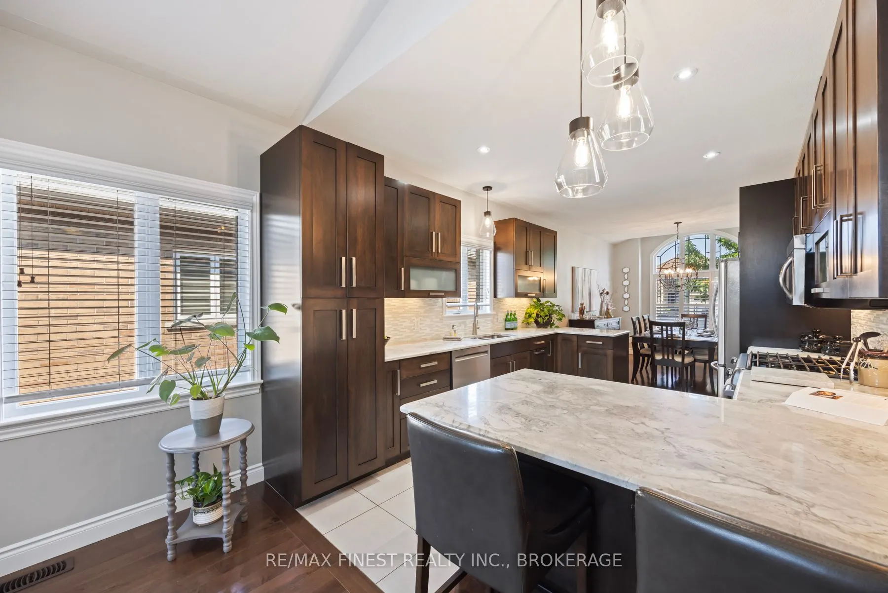 1231 Lisbon Place
