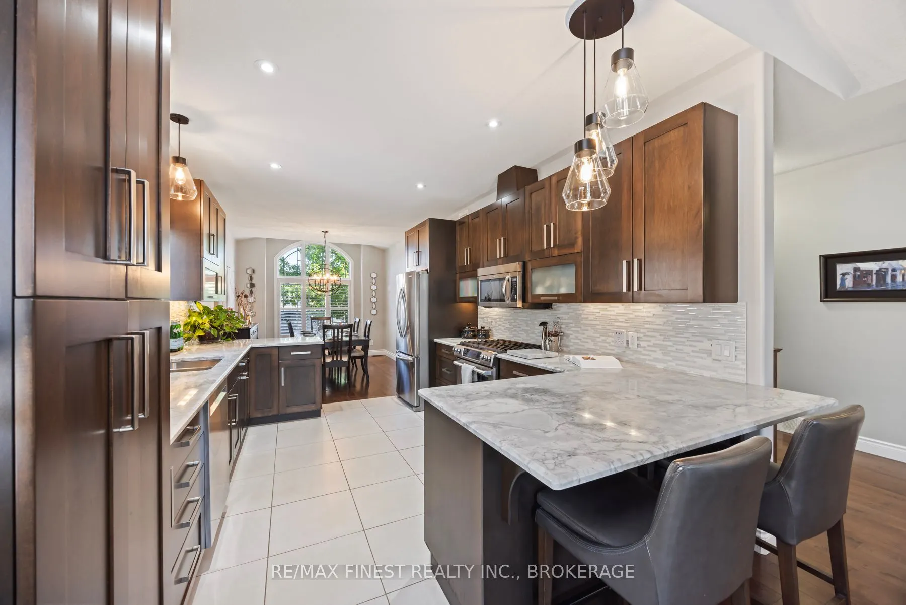 1231 Lisbon Place