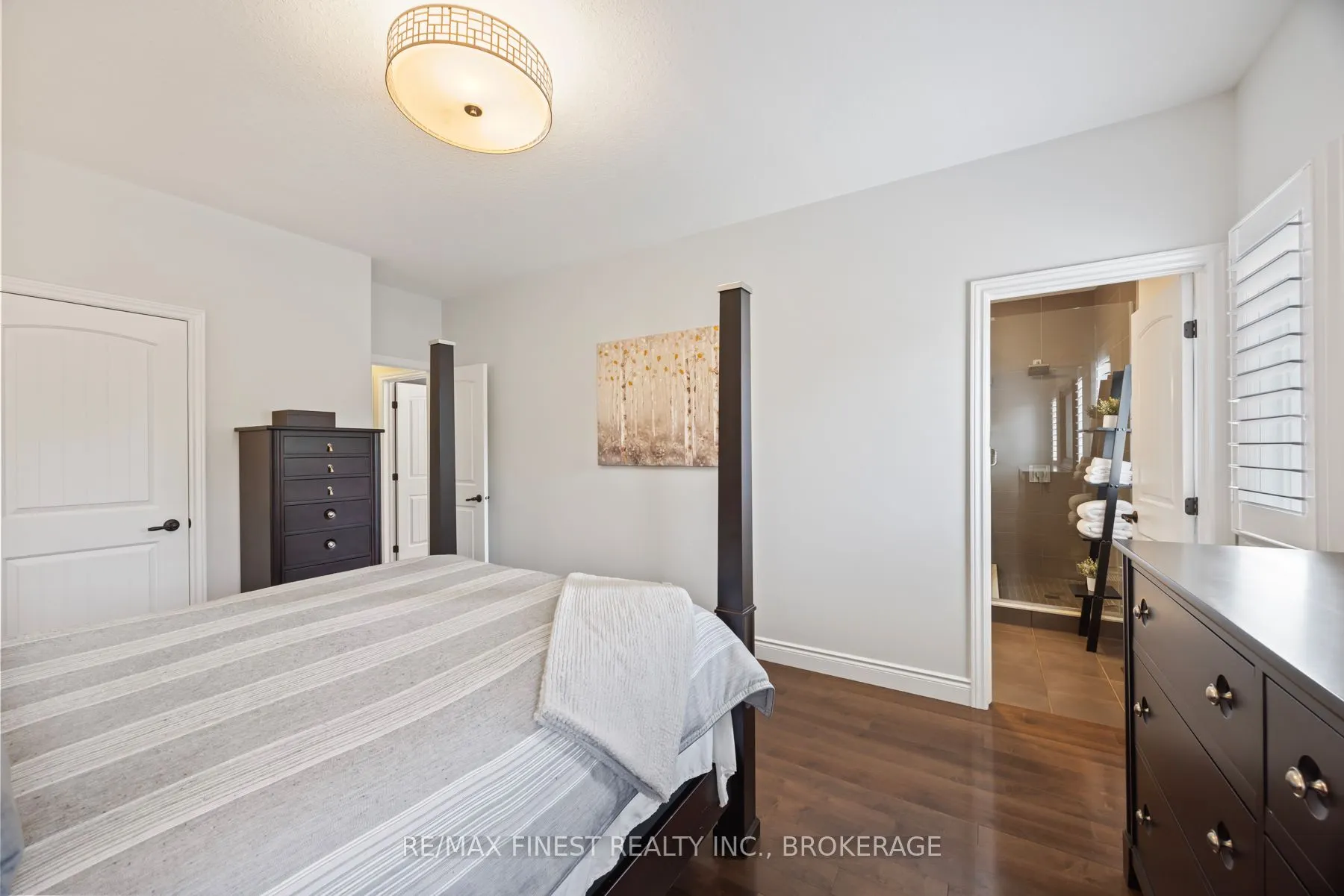 1231 Lisbon Place