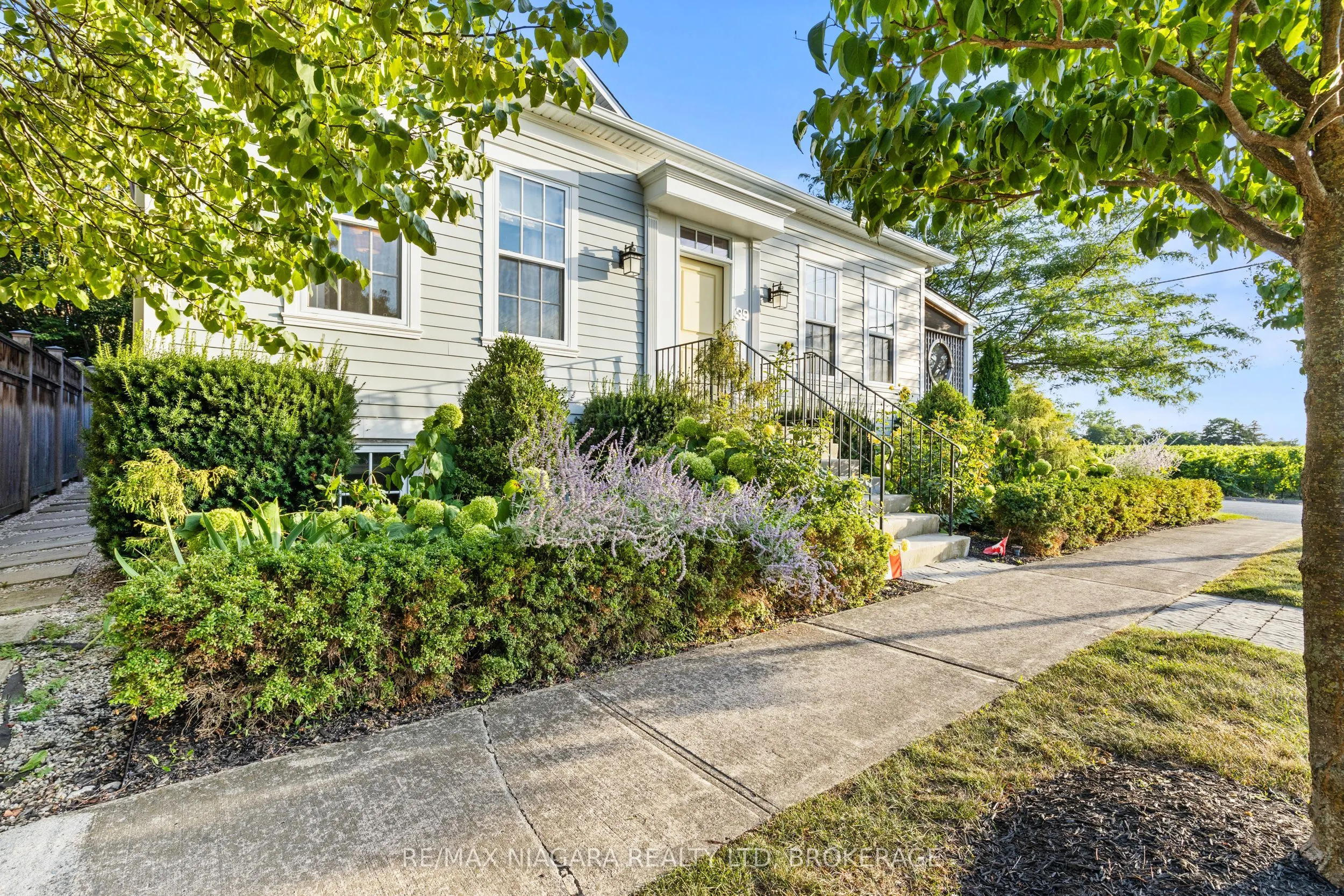 39 COLONEL COHOE Street