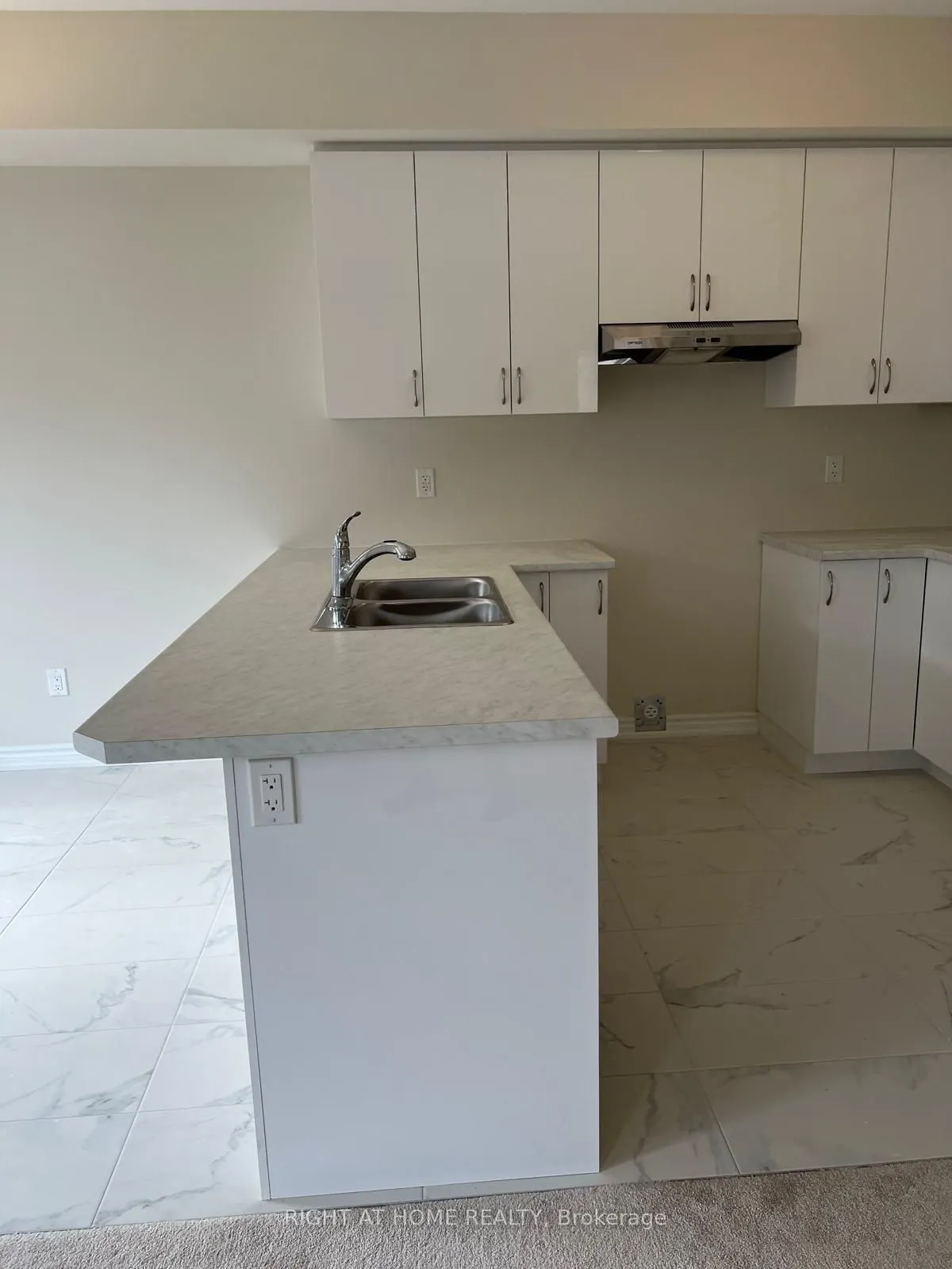620 Colborne Street W, #60