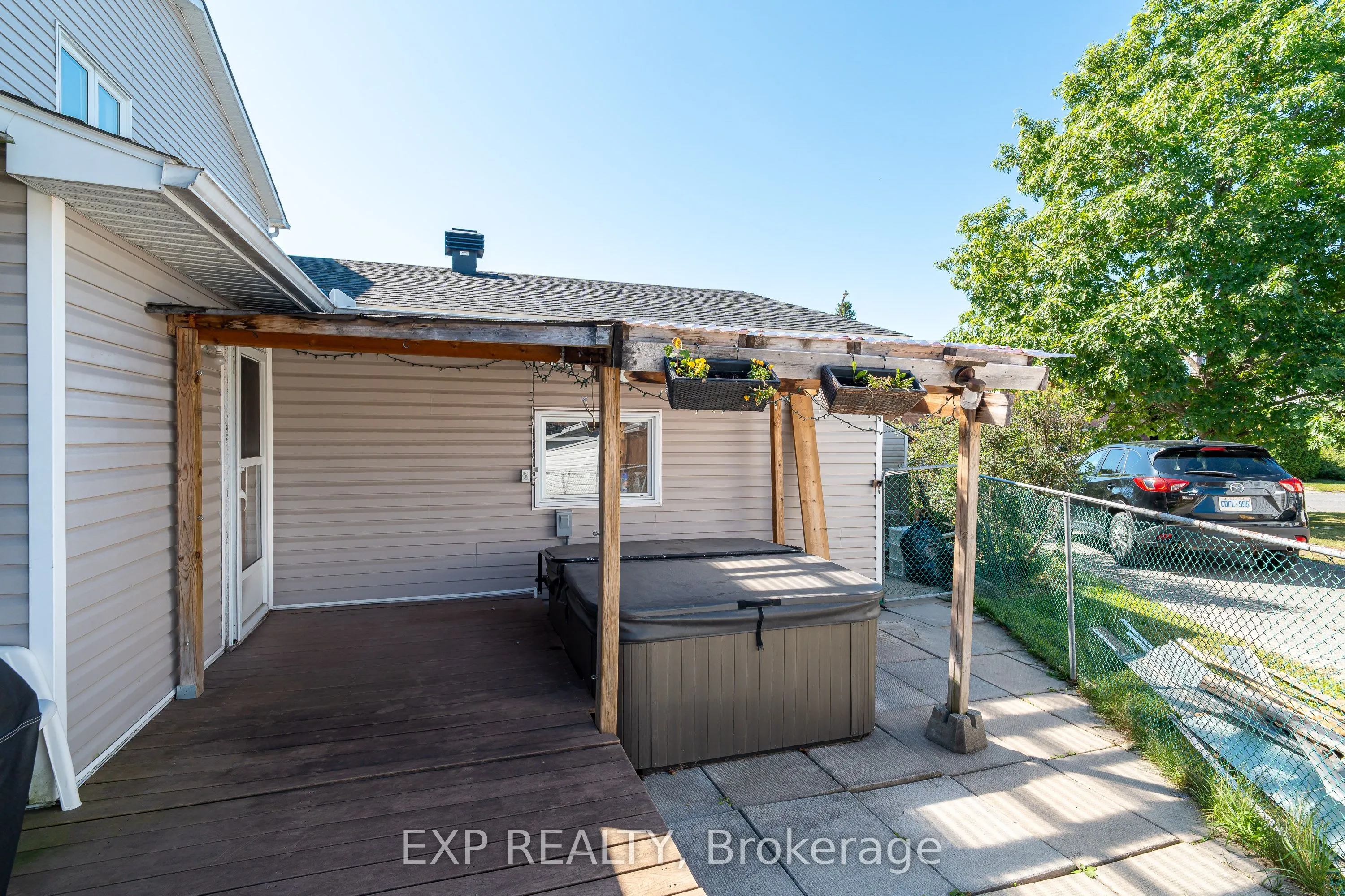 36 Keewatin Crescent