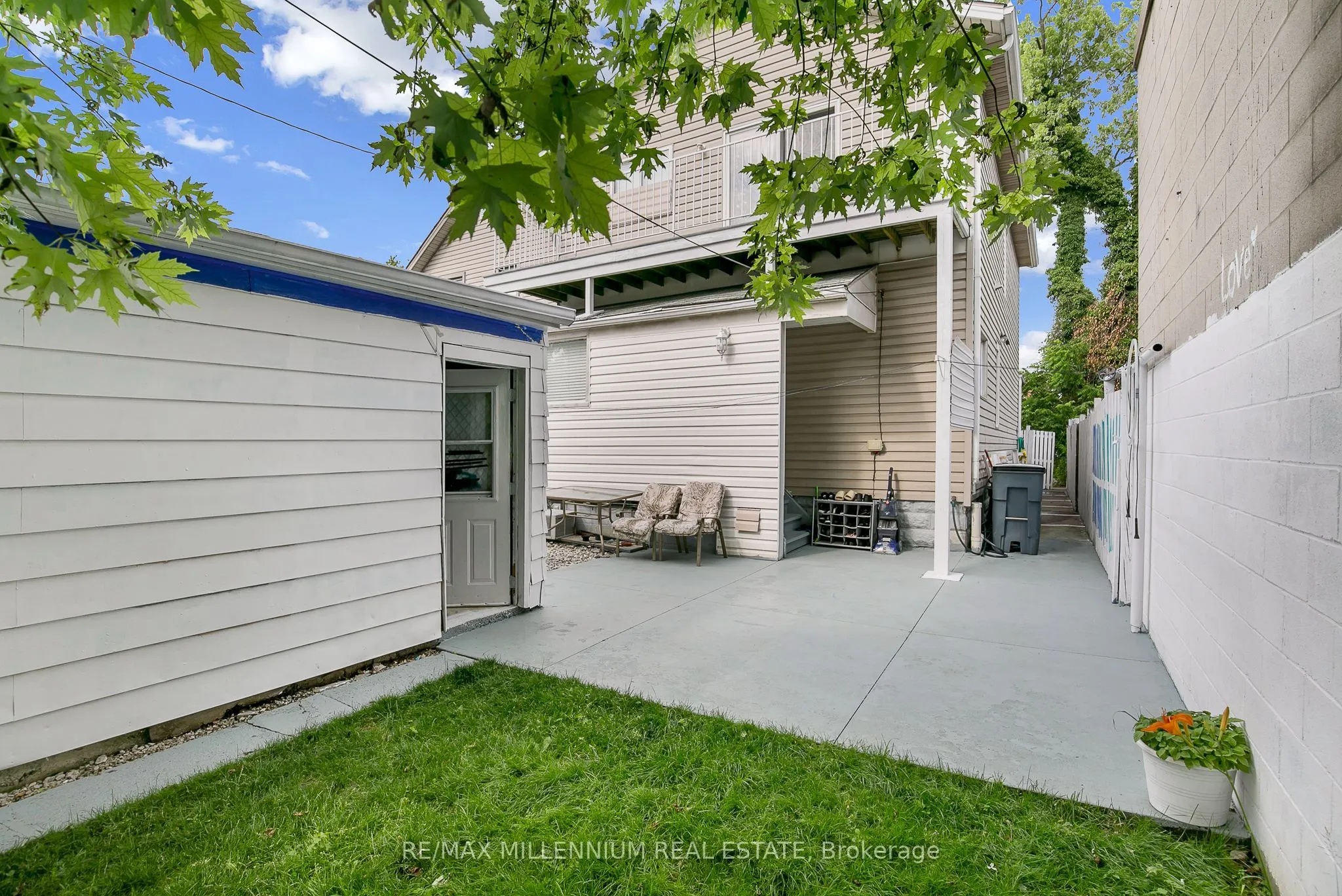 1725 Highland Avenue