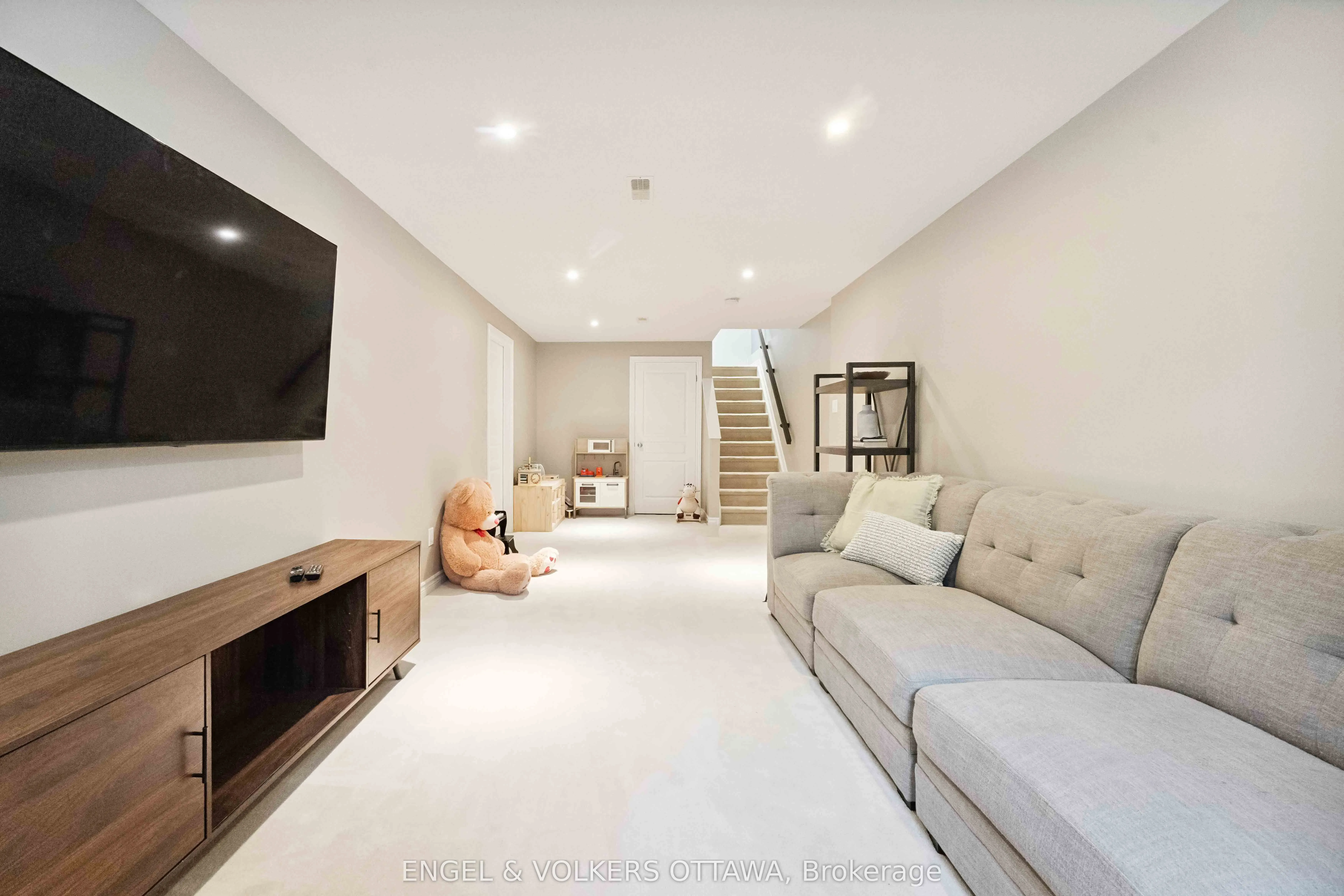 741 Morningstar Way