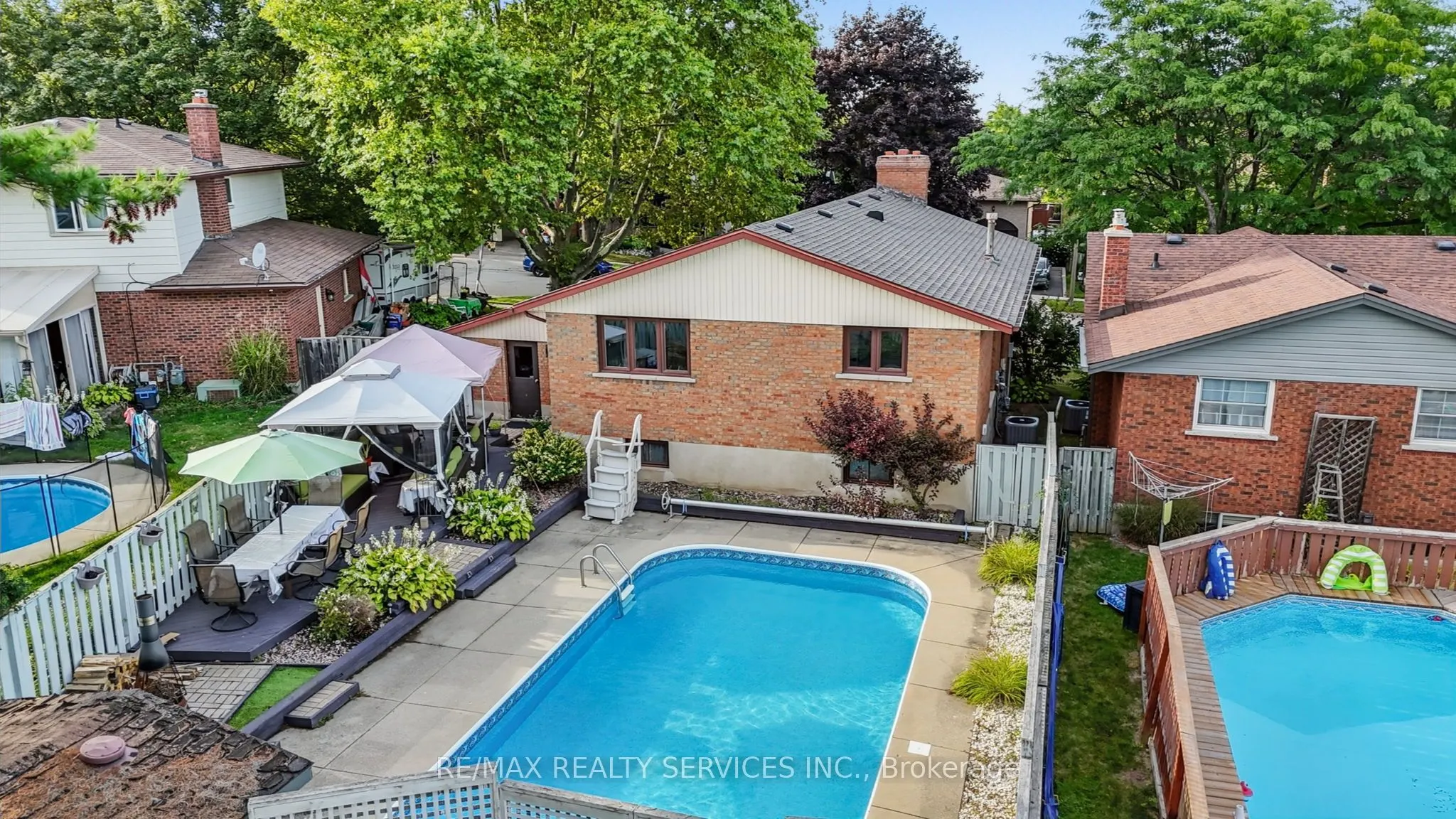 67 Westbury Crescent