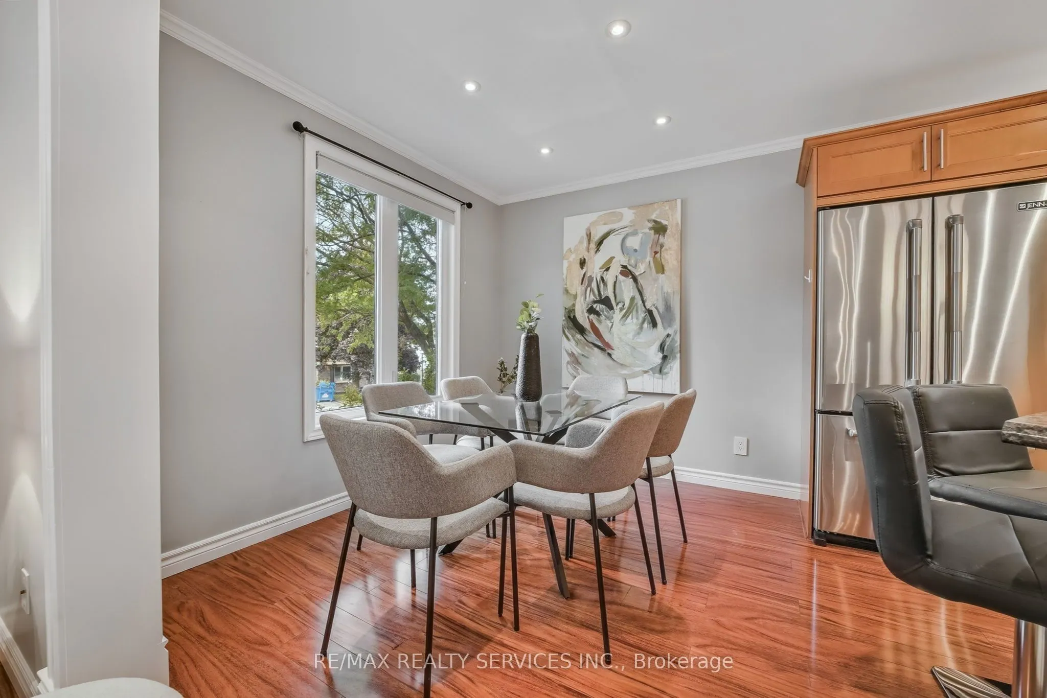 67 Westbury Crescent
