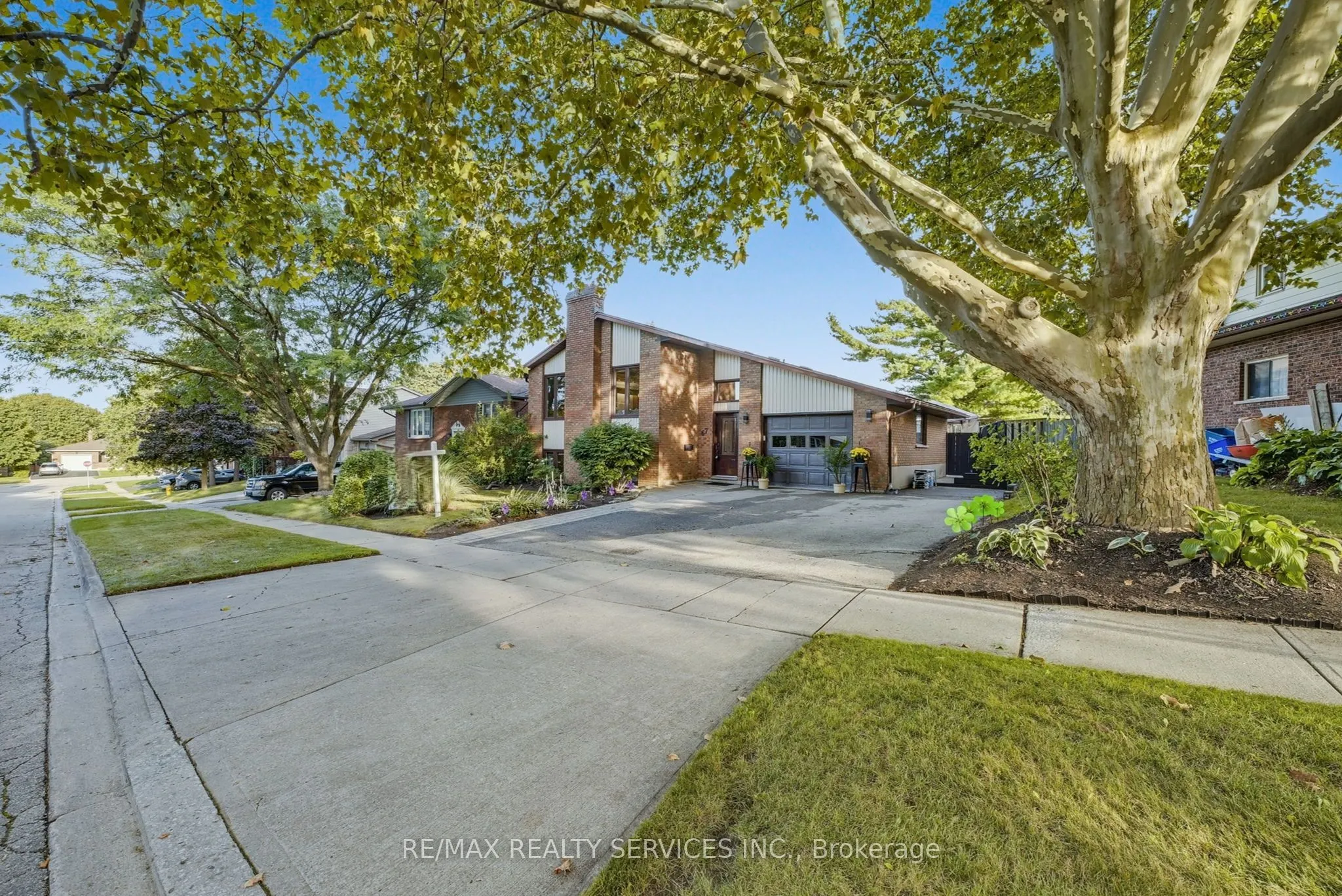 67 Westbury Crescent