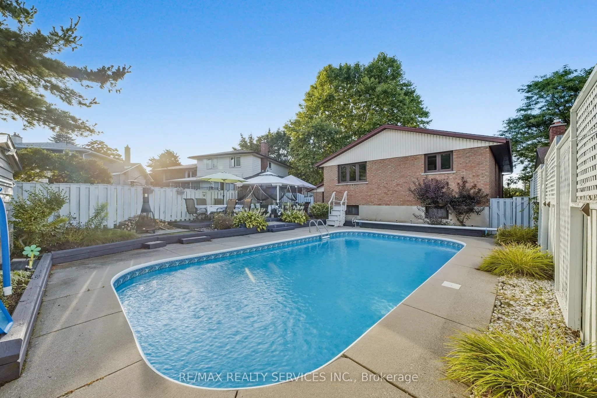 67 Westbury Crescent
