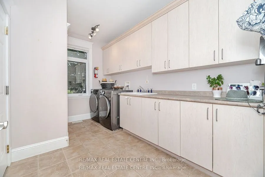 86 Canters Close
