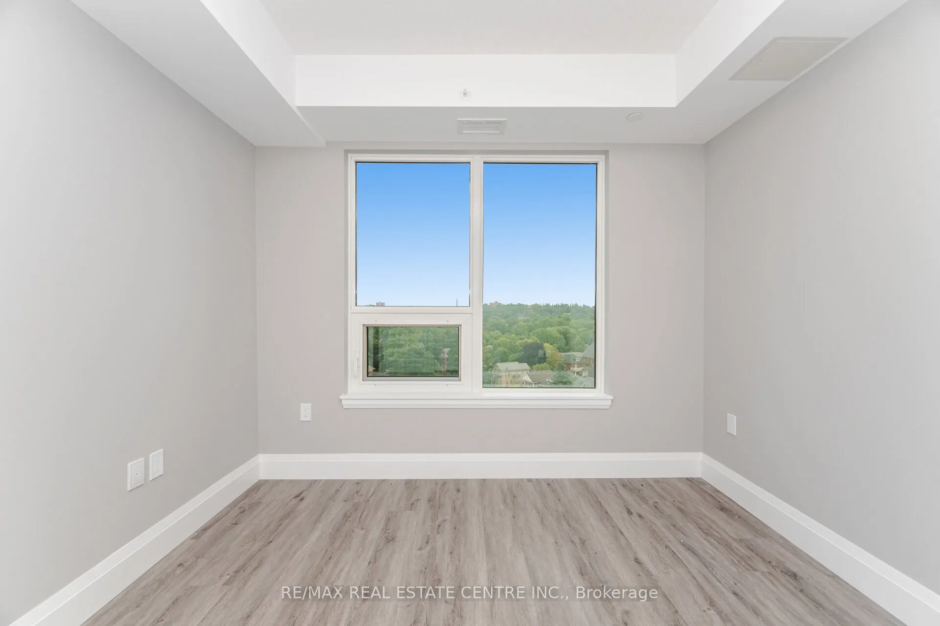 93 Arthur Street South S, #1002