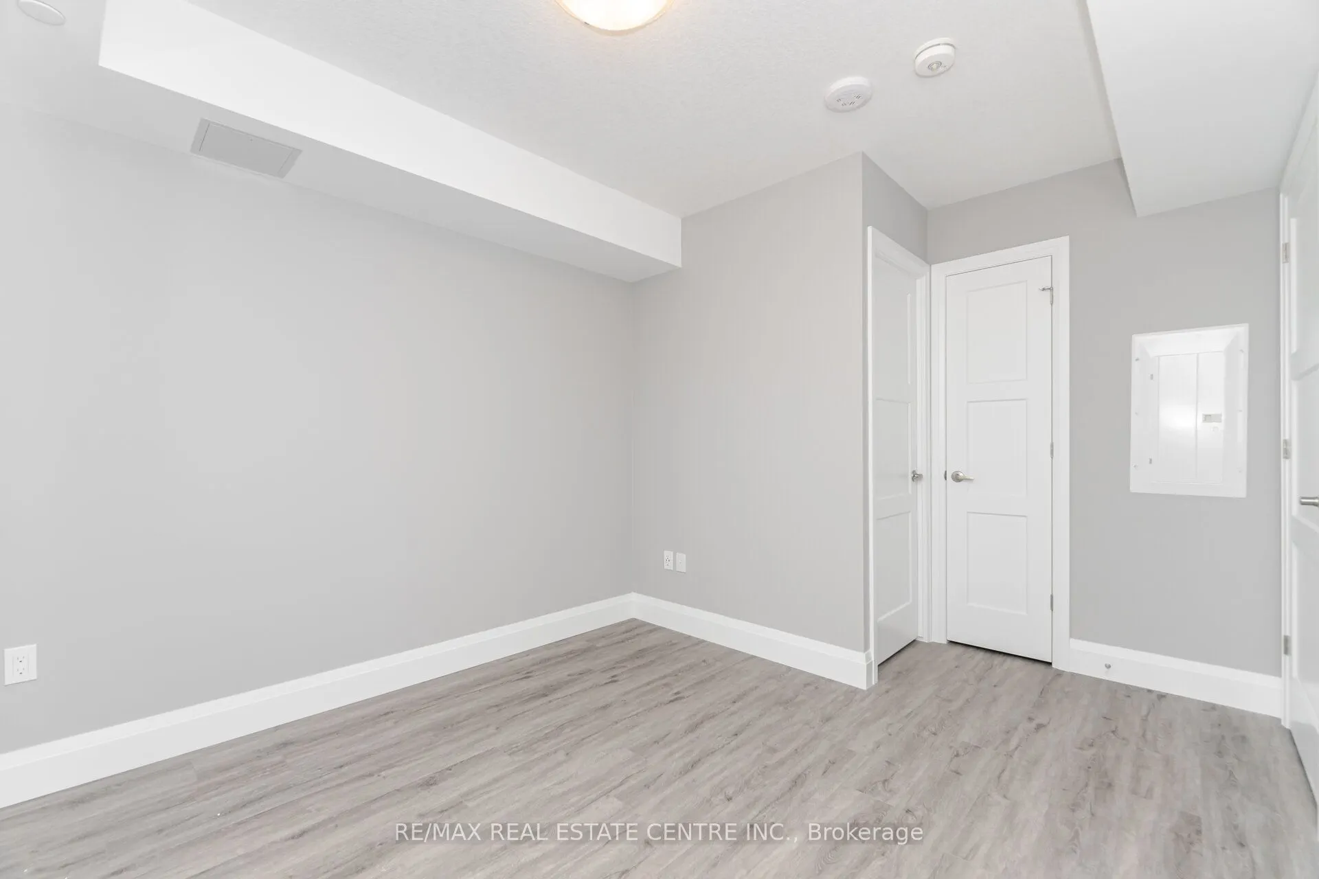 93 Arthur Street South S, #1002
