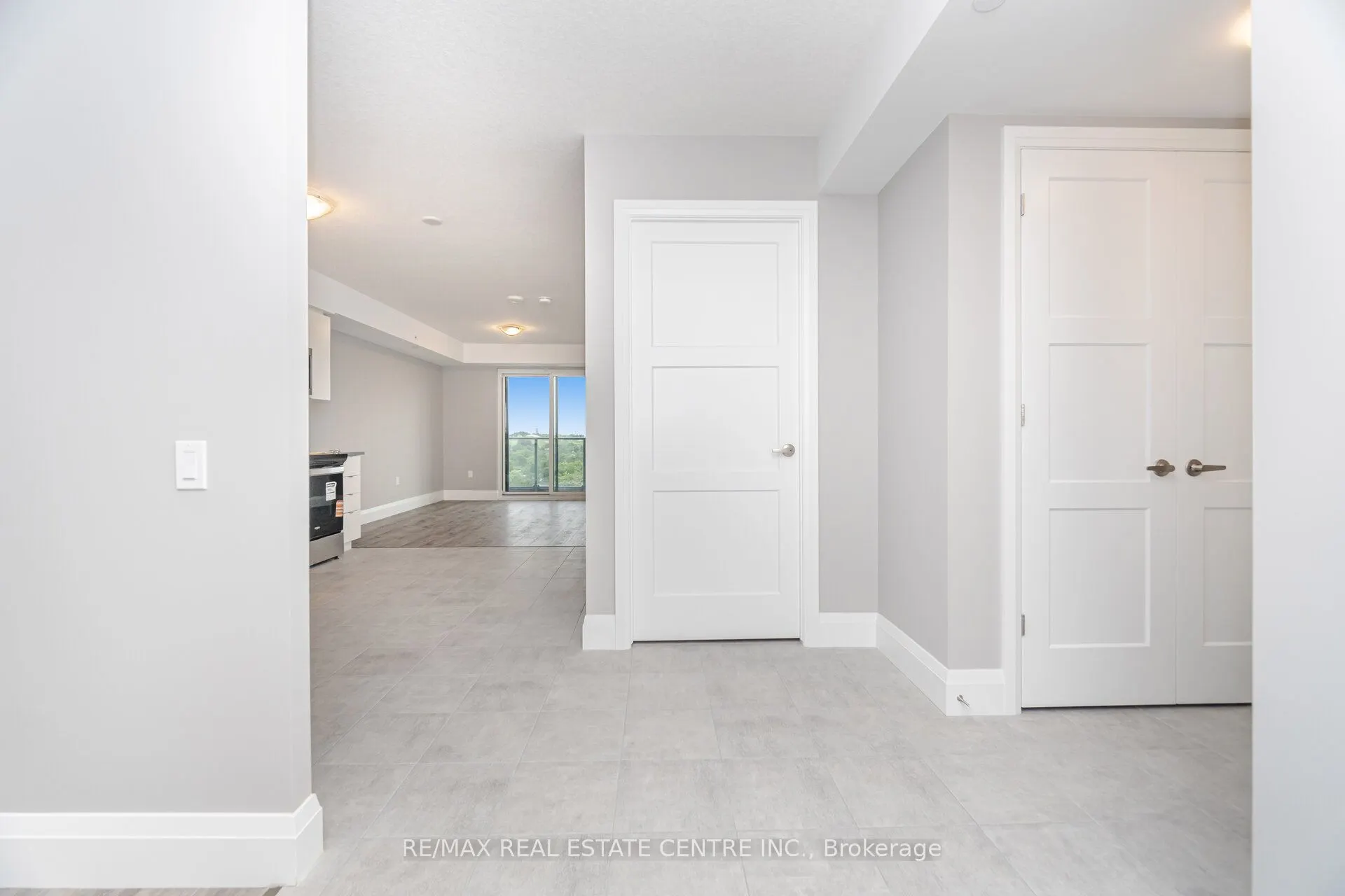 93 Arthur Street South S, #1002