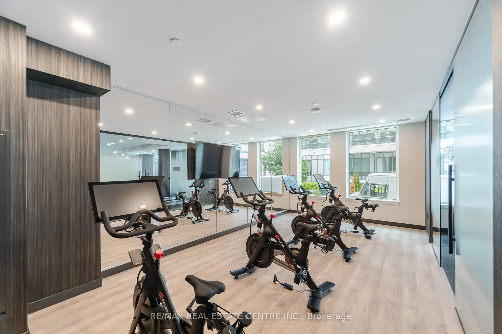 93 Arthur Street South S, #1002