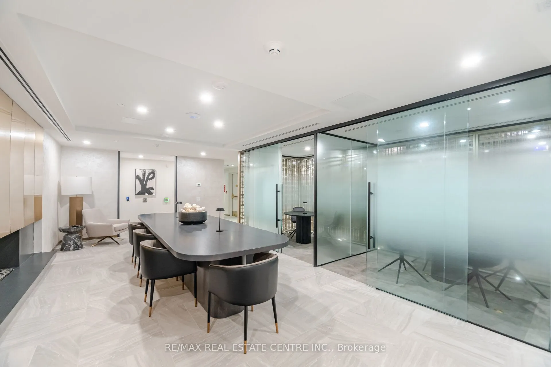 93 Arthur Street South S, #1002