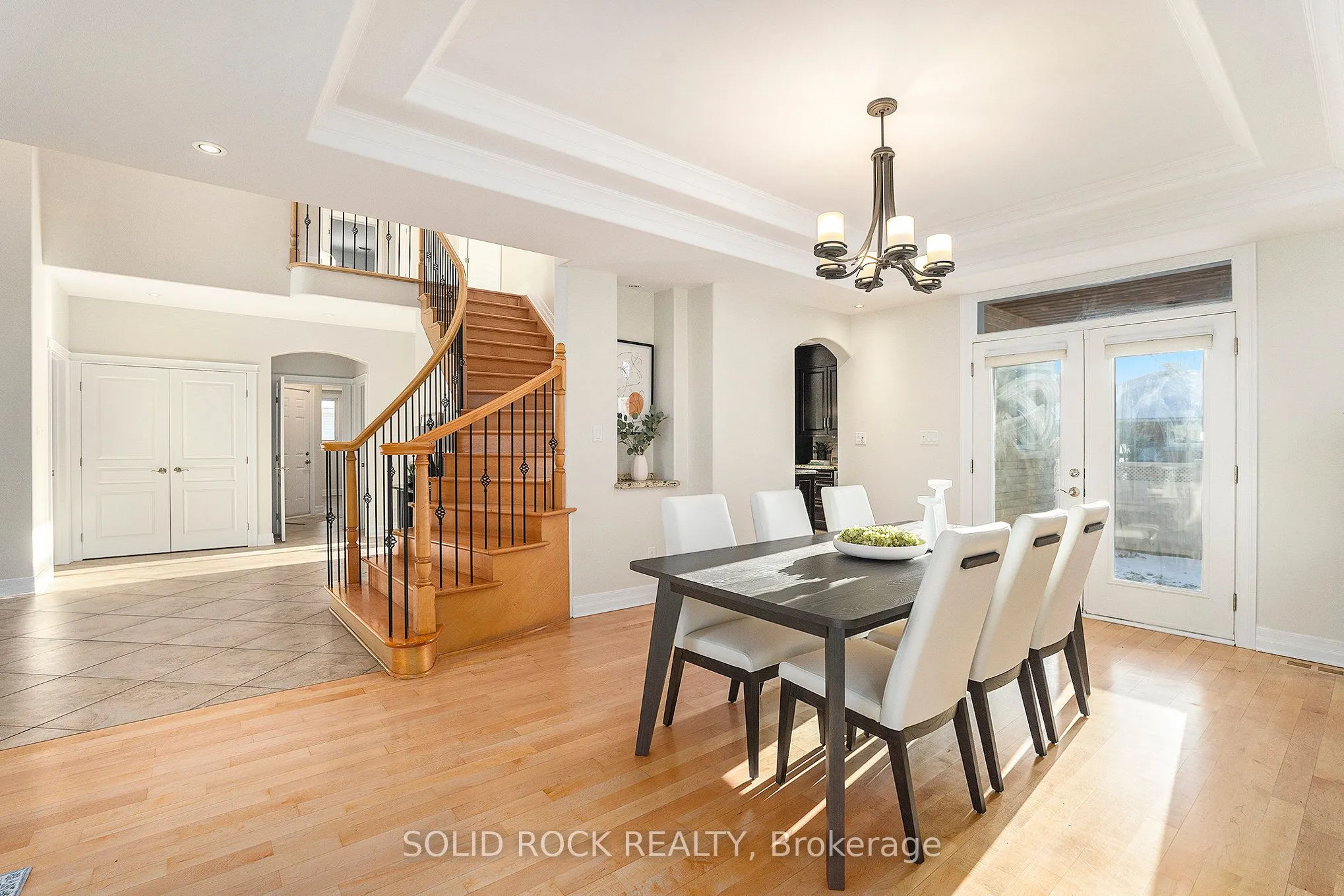 120 Rossland Avenue