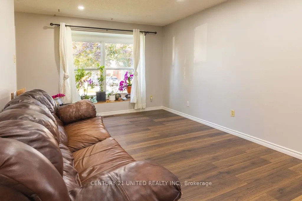1141 Huntington Circle