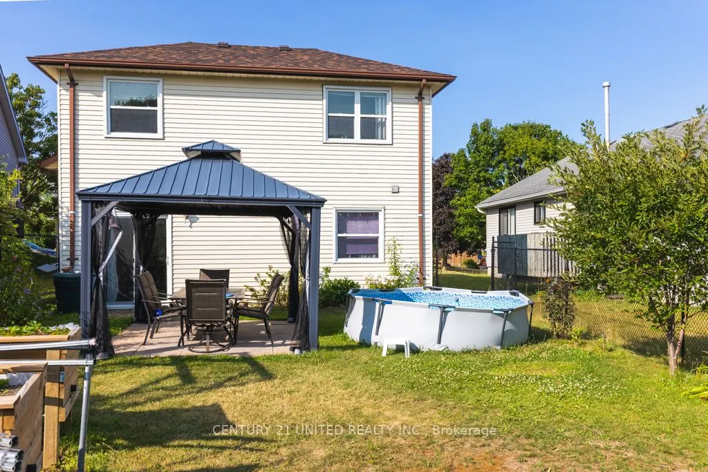 1141 Huntington Circle
