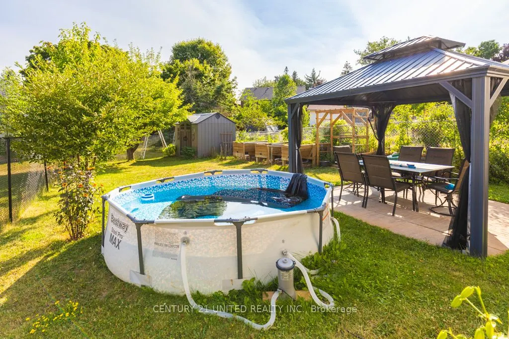 1141 Huntington Circle