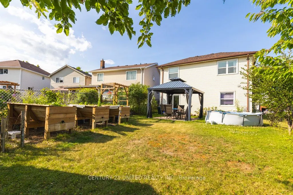 1141 Huntington Circle