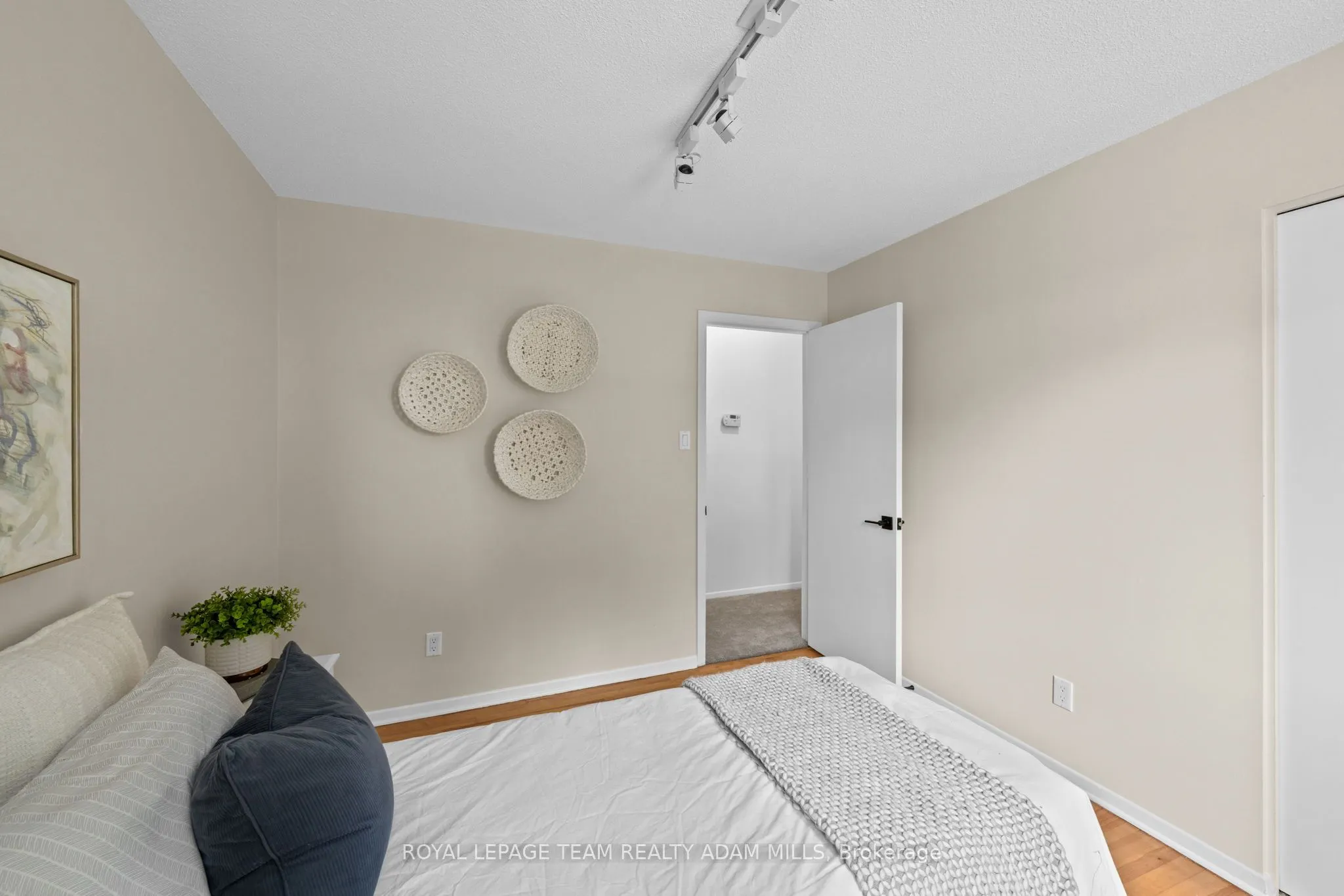 968 Walkley Road