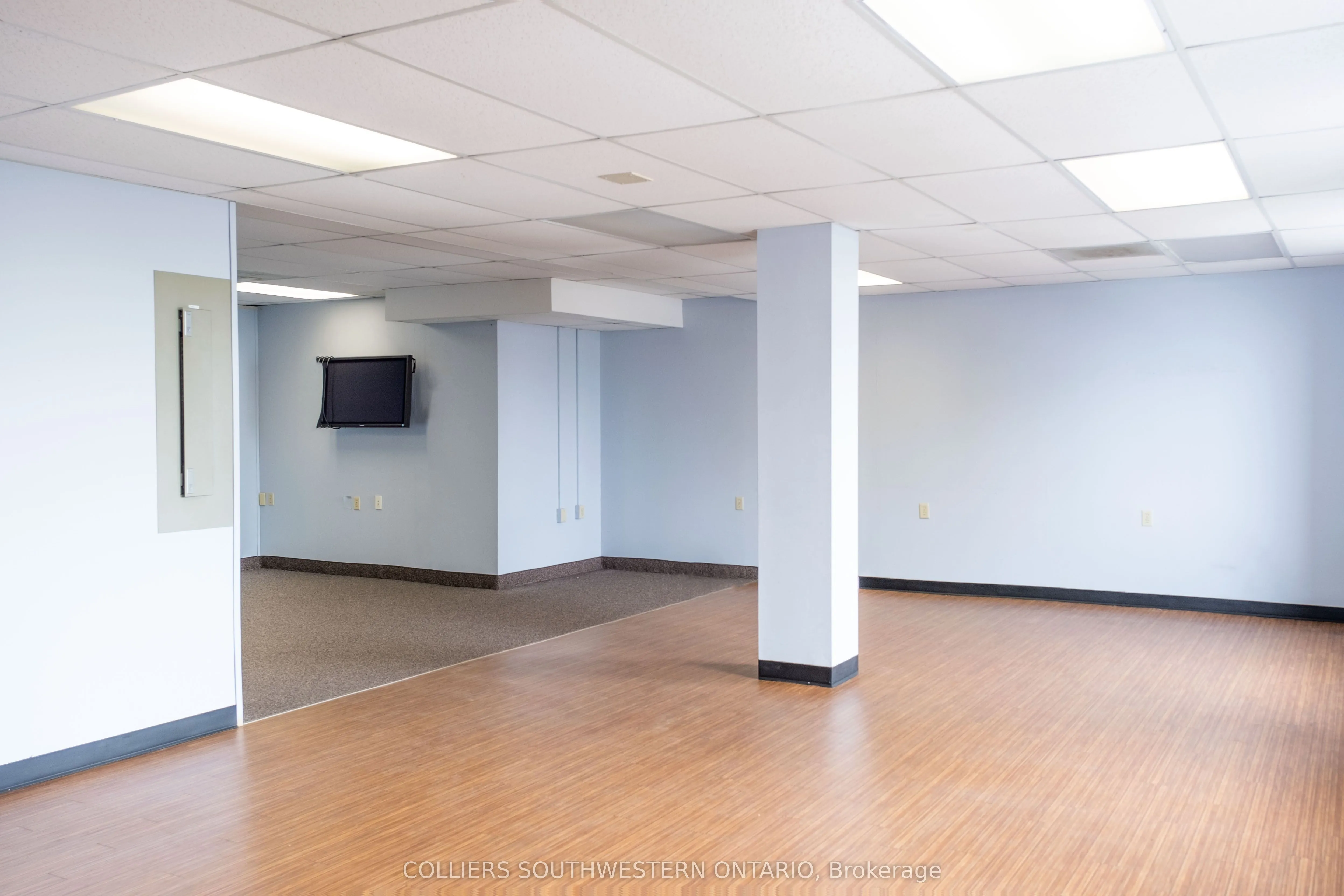 220 Dundas Street, #9th Floor