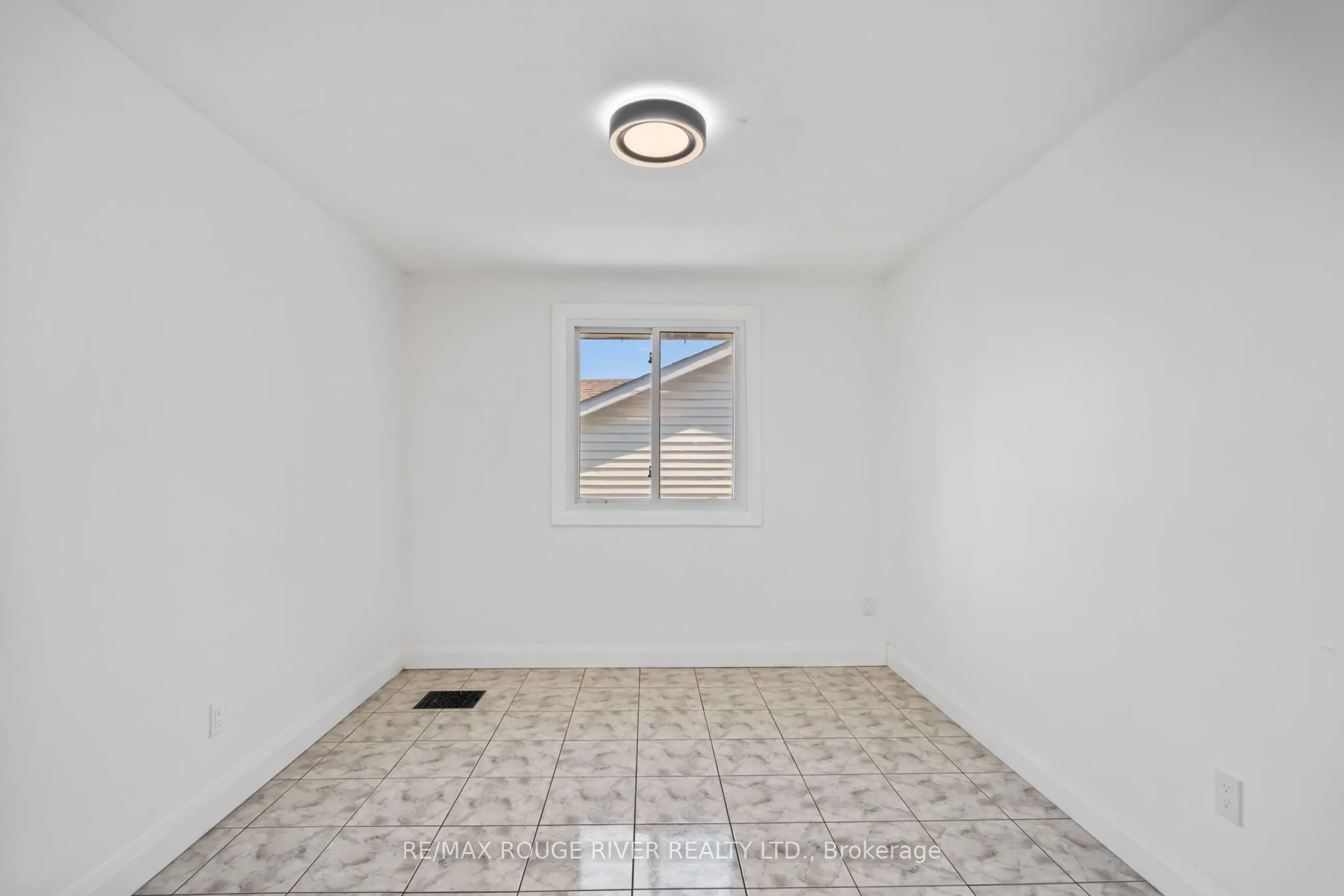 599 Otonabee Drive, #Main