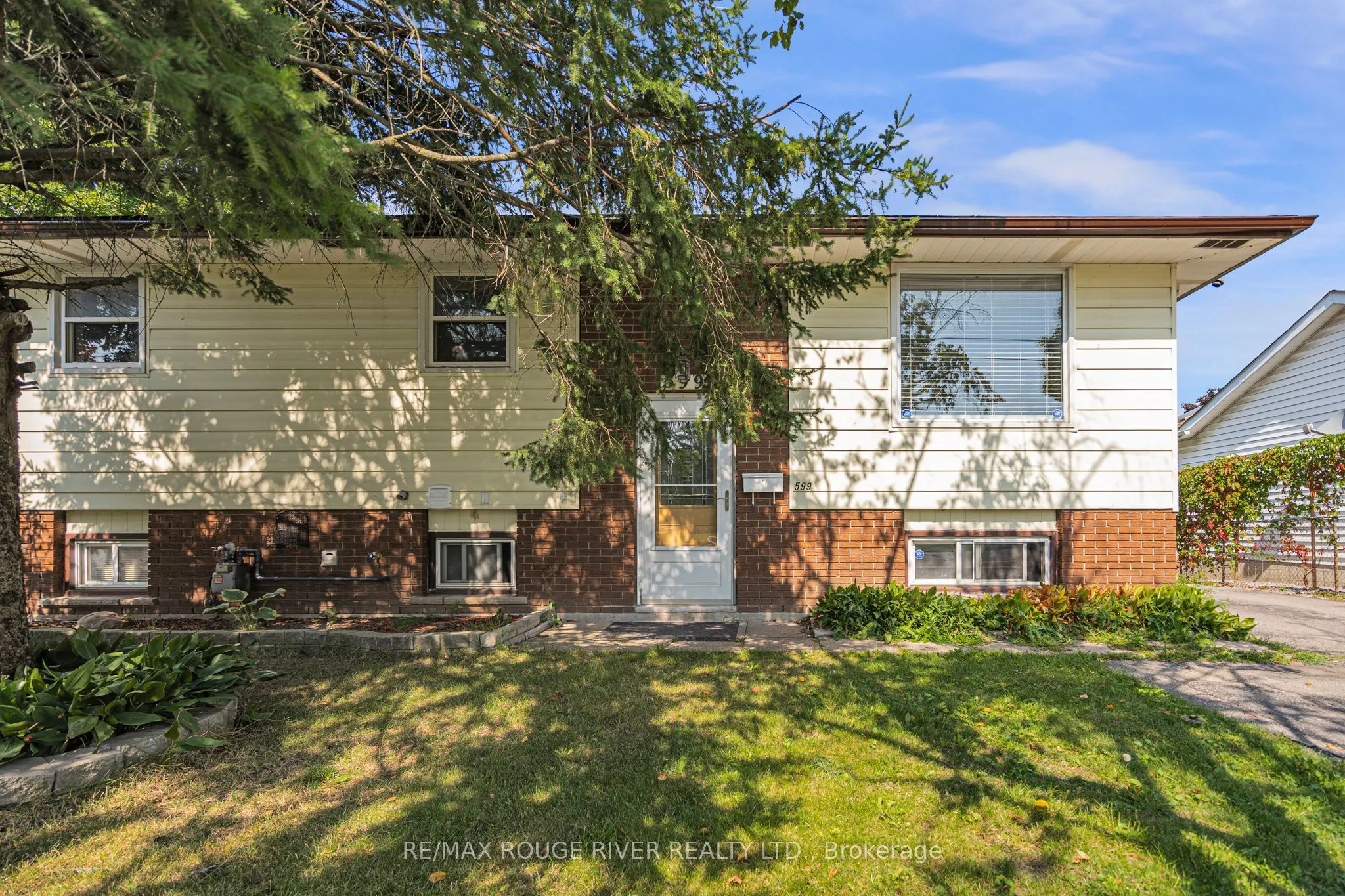 599 Otonabee Drive, #Main