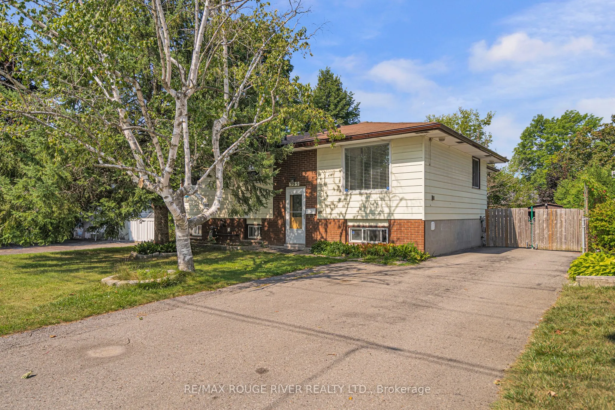 599 Otonabee Drive, #Main