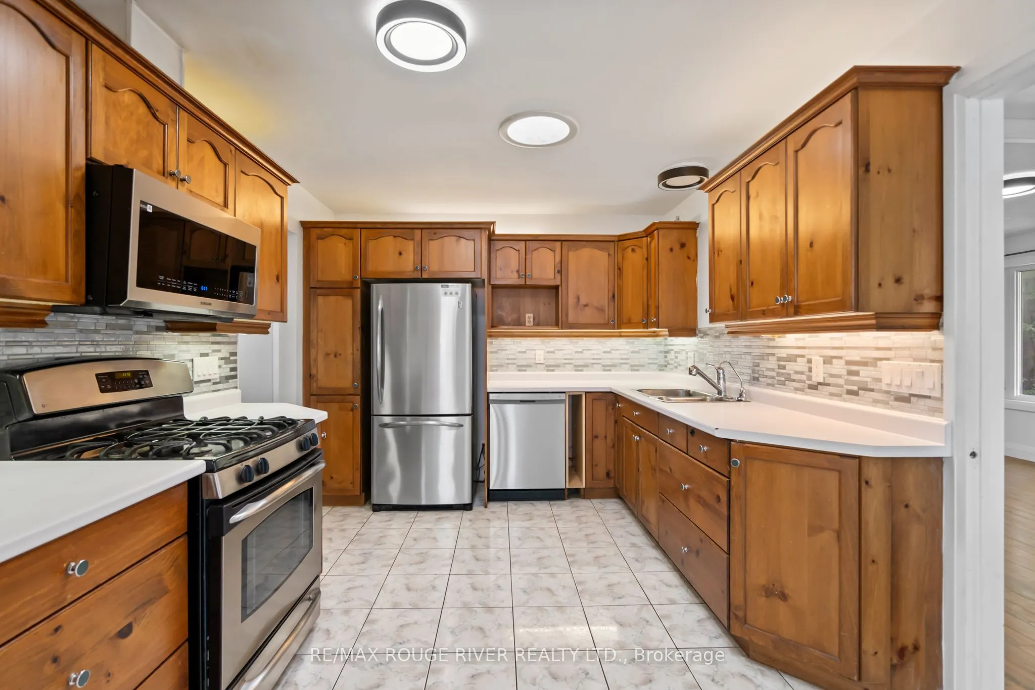 599 Otonabee Drive, #Main