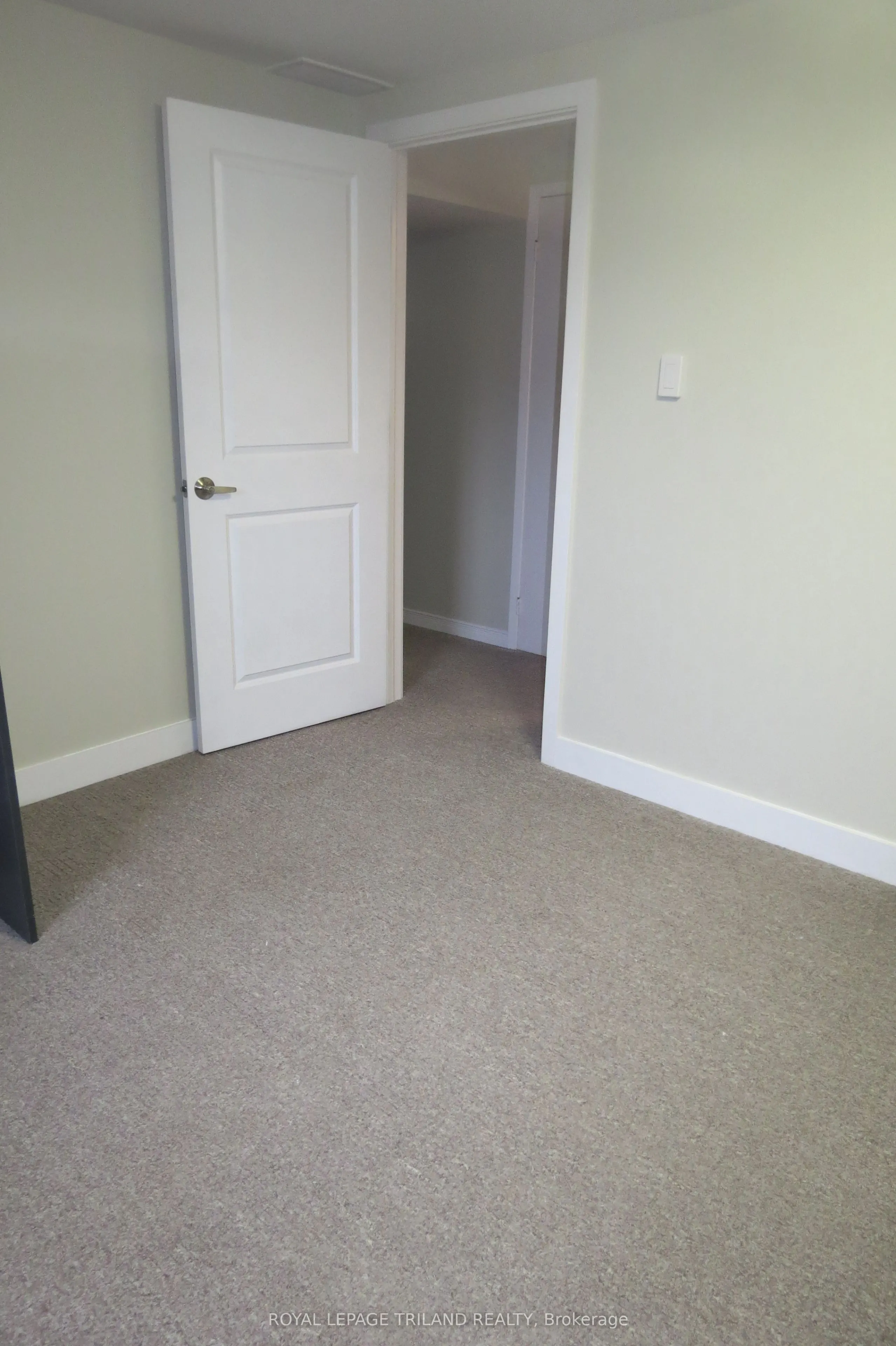 76 Ardsley Road, #Lower