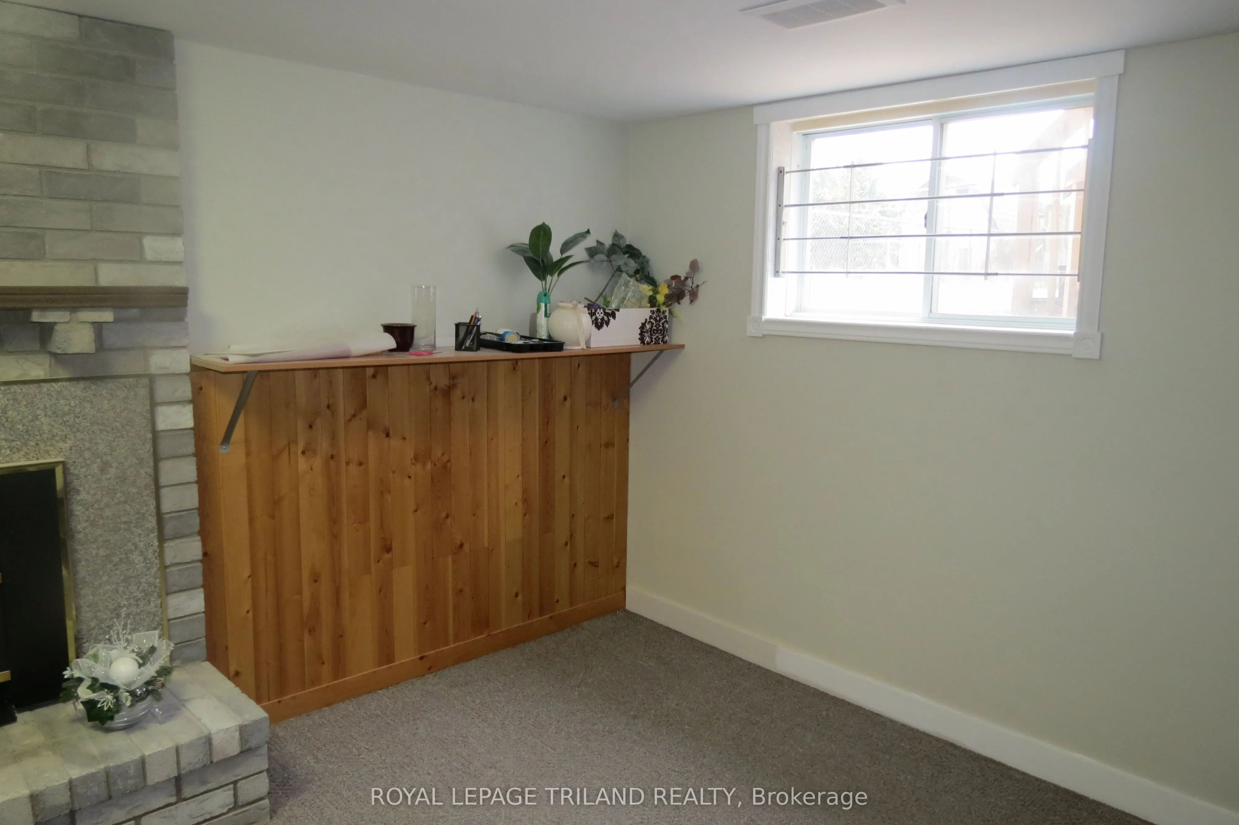 76 Ardsley Road, #Lower