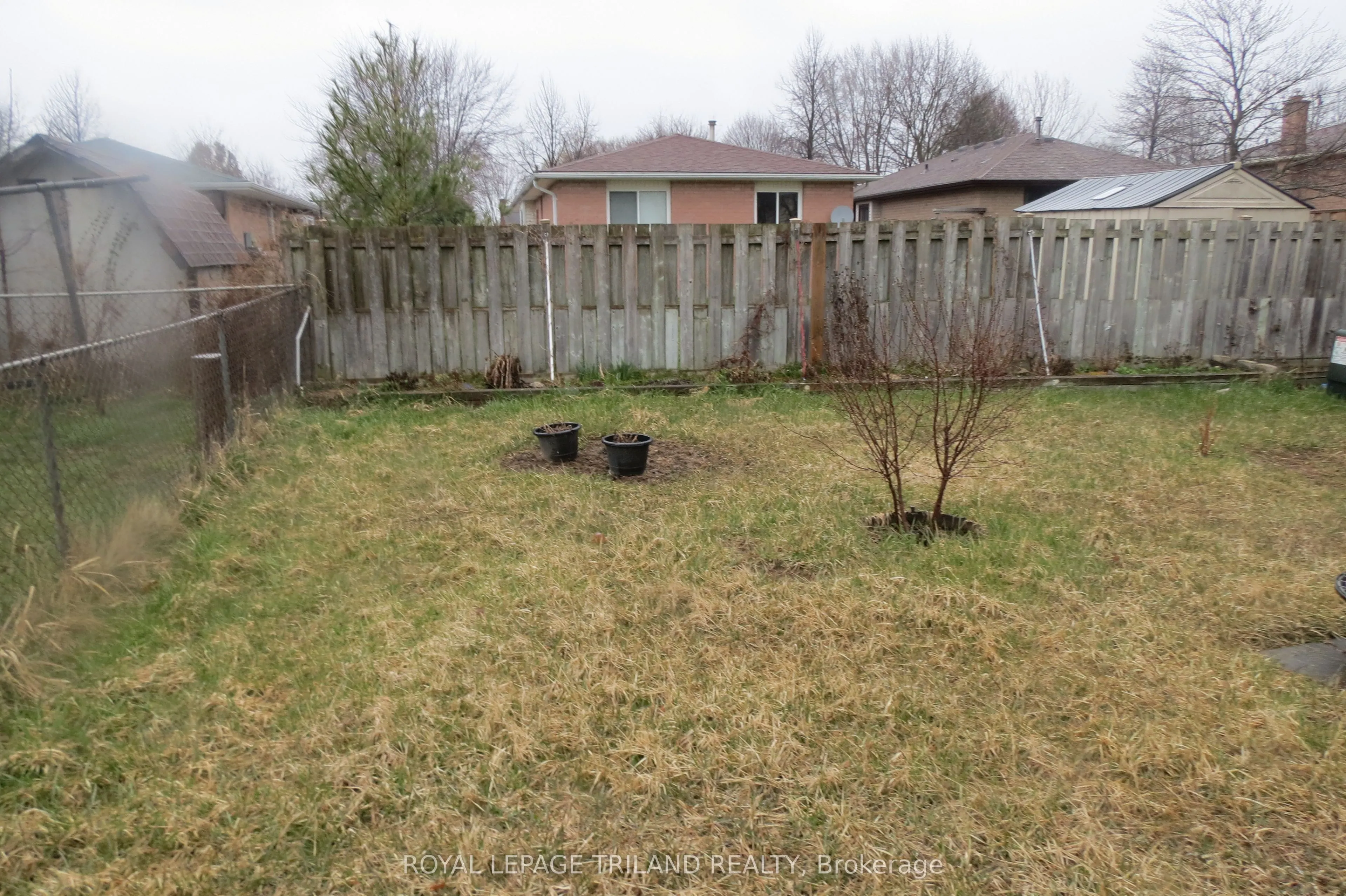 76 Ardsley Road, #Lower