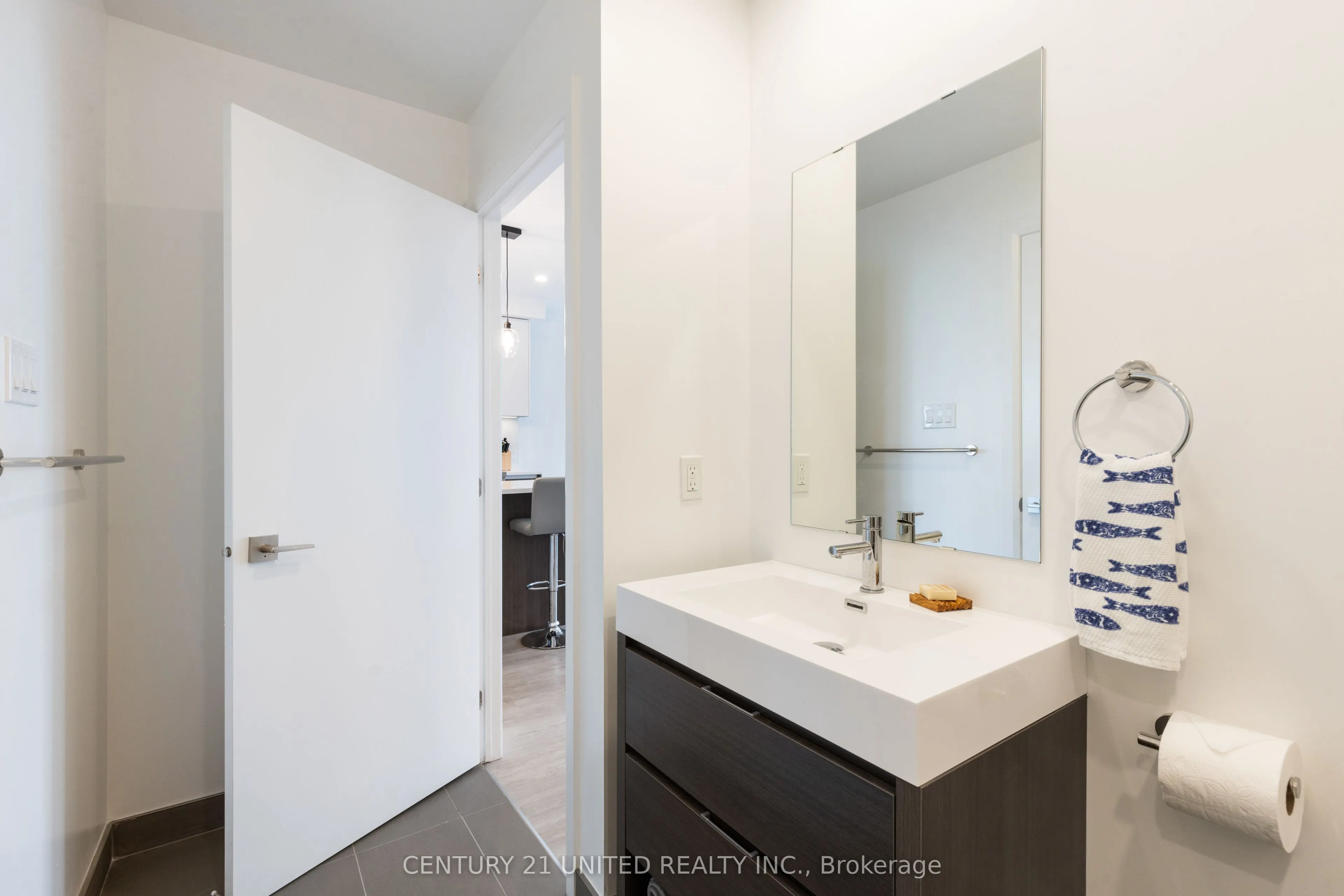195 Hunter Street E, #705