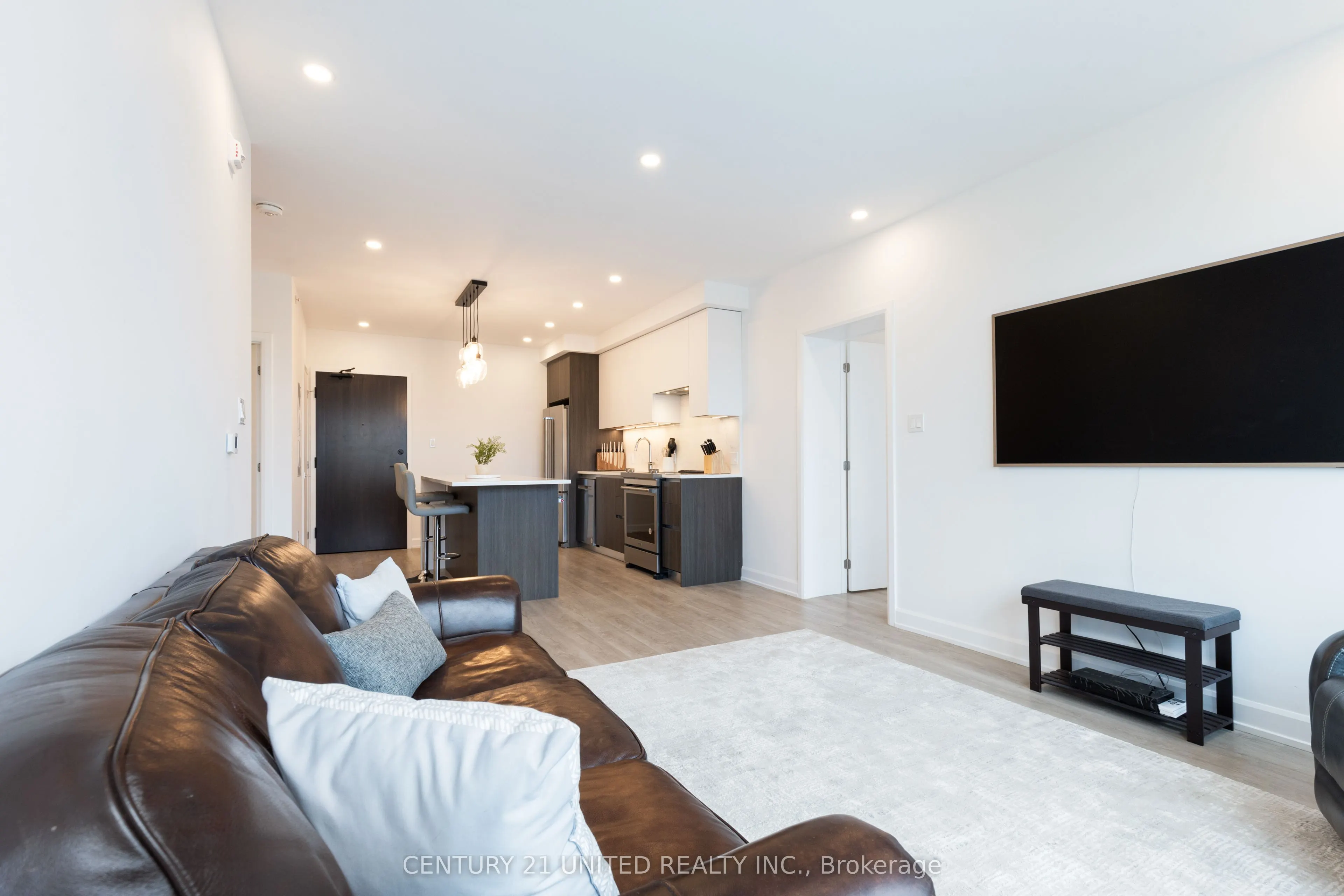 195 Hunter Street E, #705