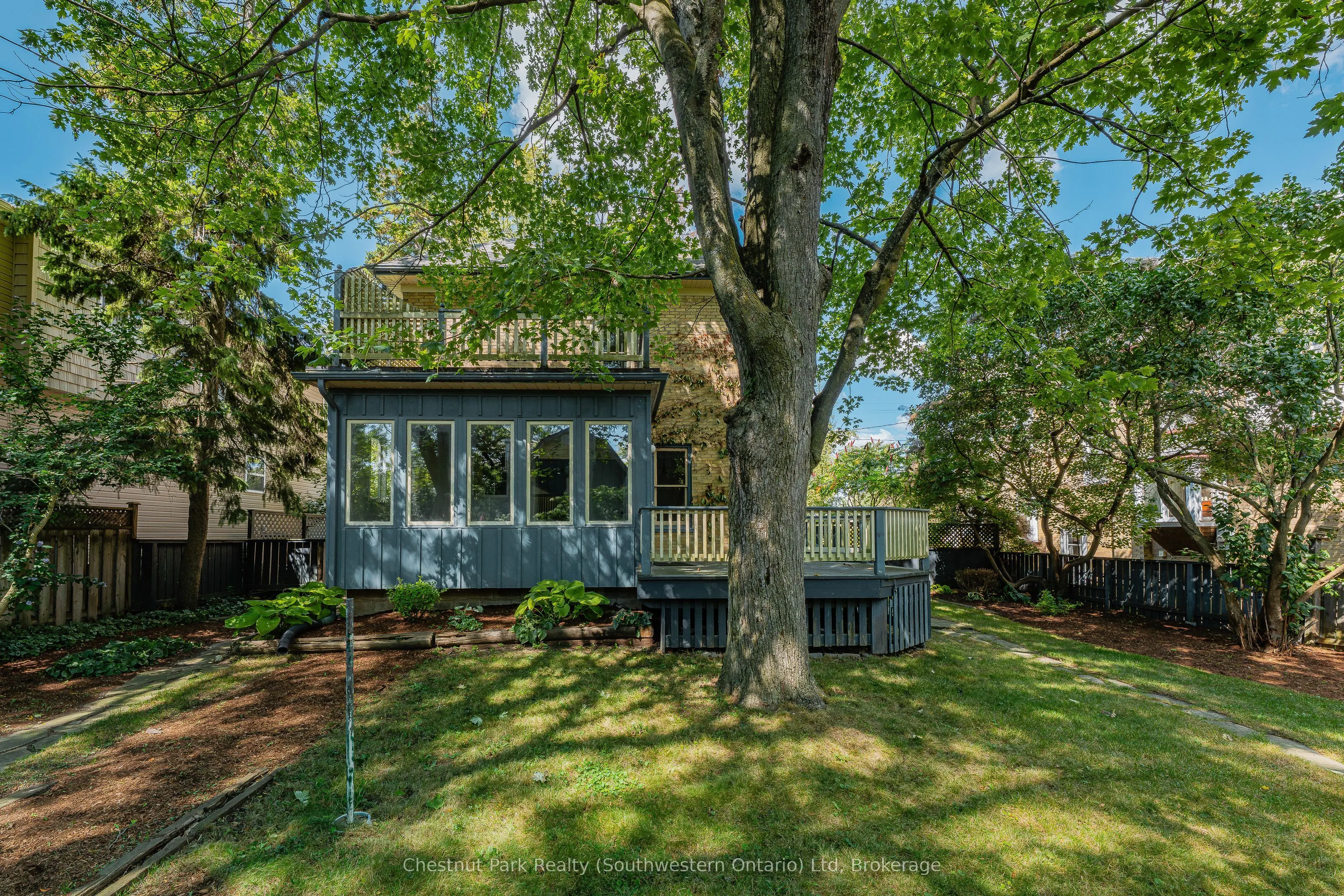 95 Snyders Road W