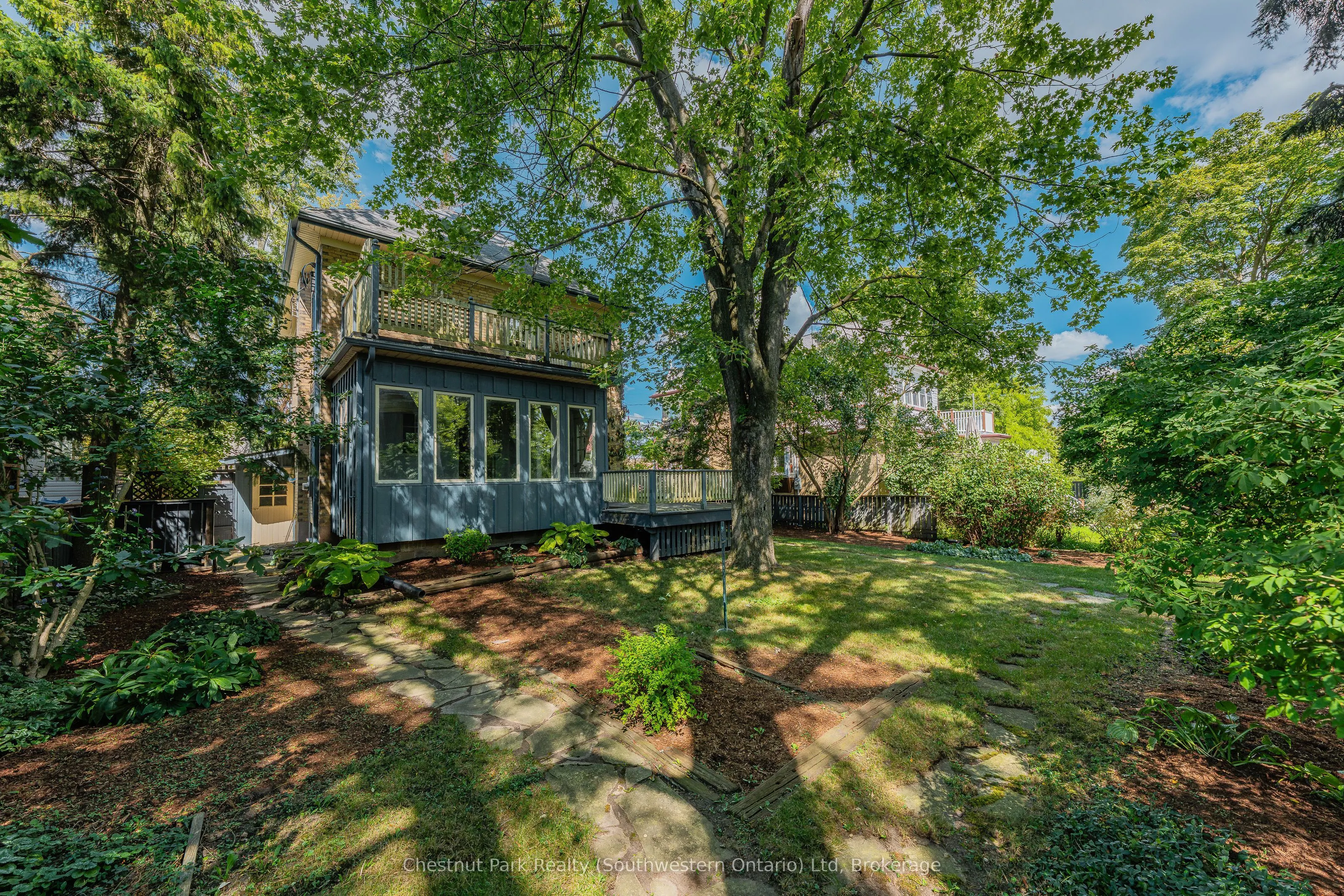 95 Snyders Road W