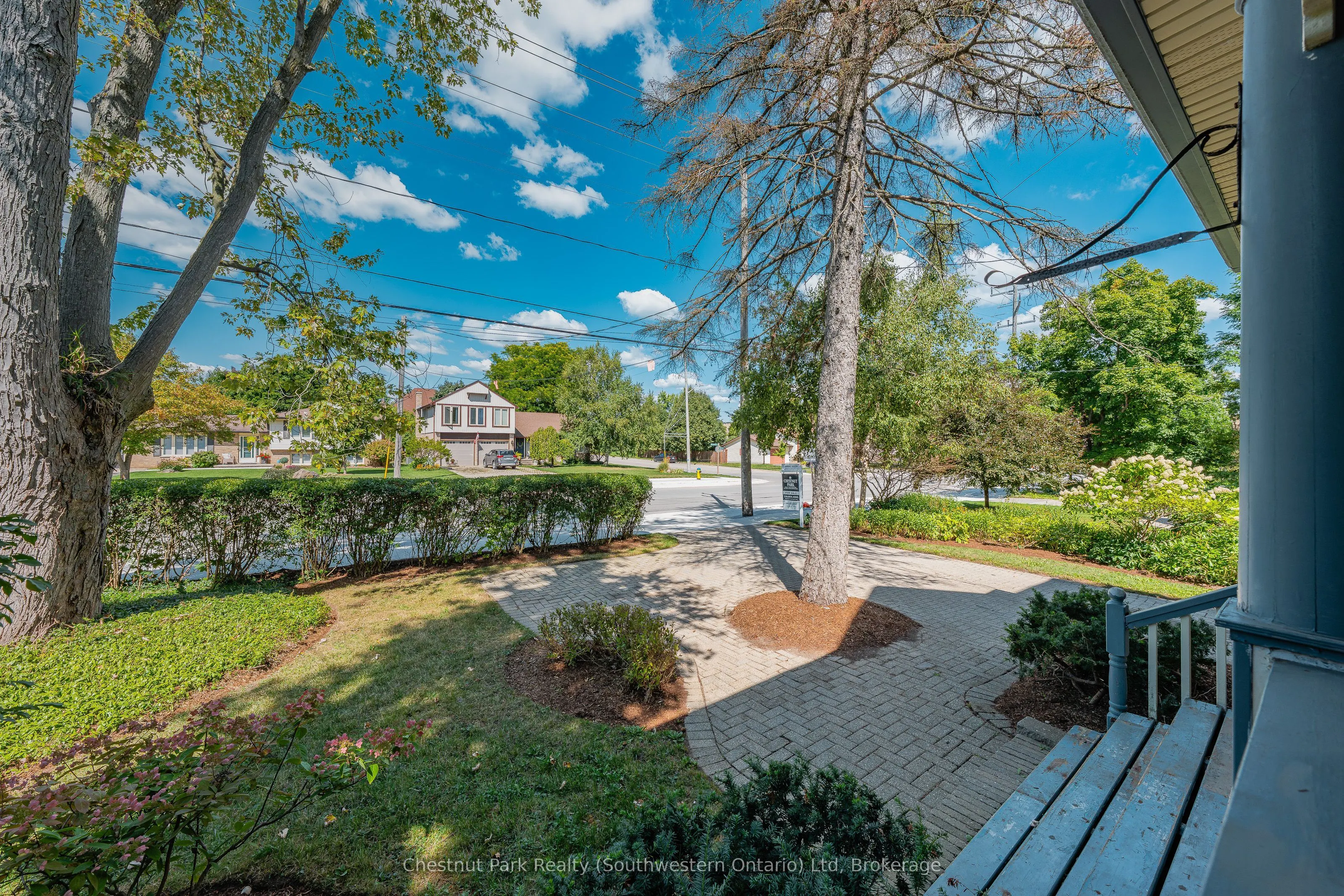 95 Snyders Road W