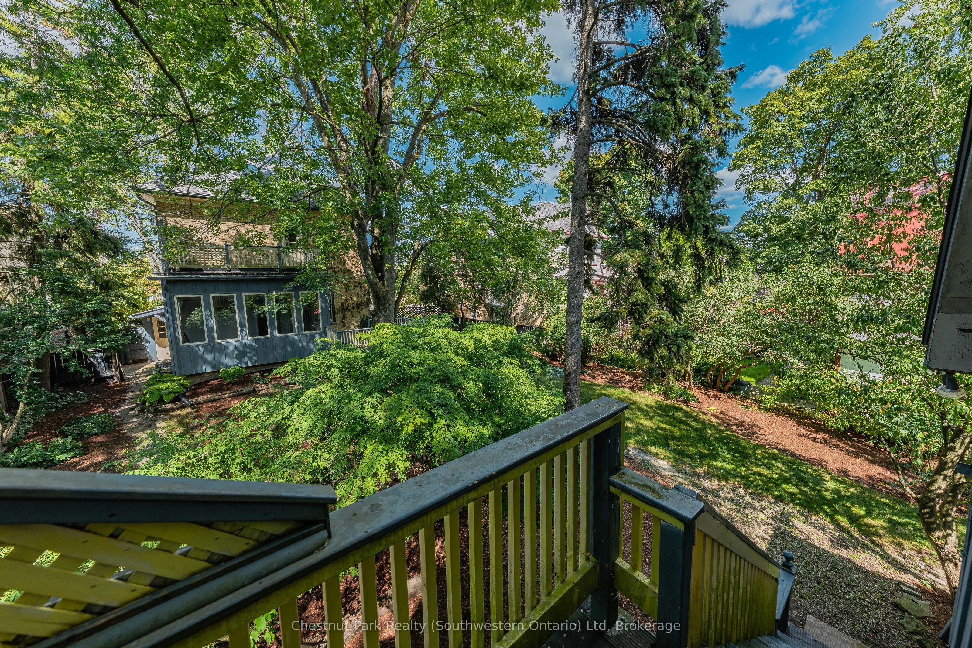 95 Snyders Road W