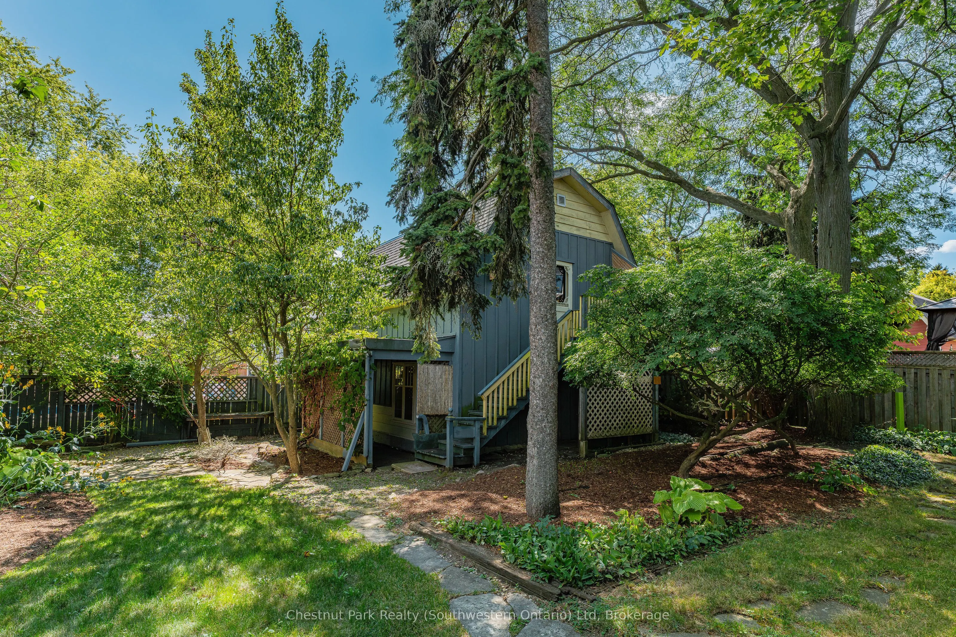 95 Snyders Road W