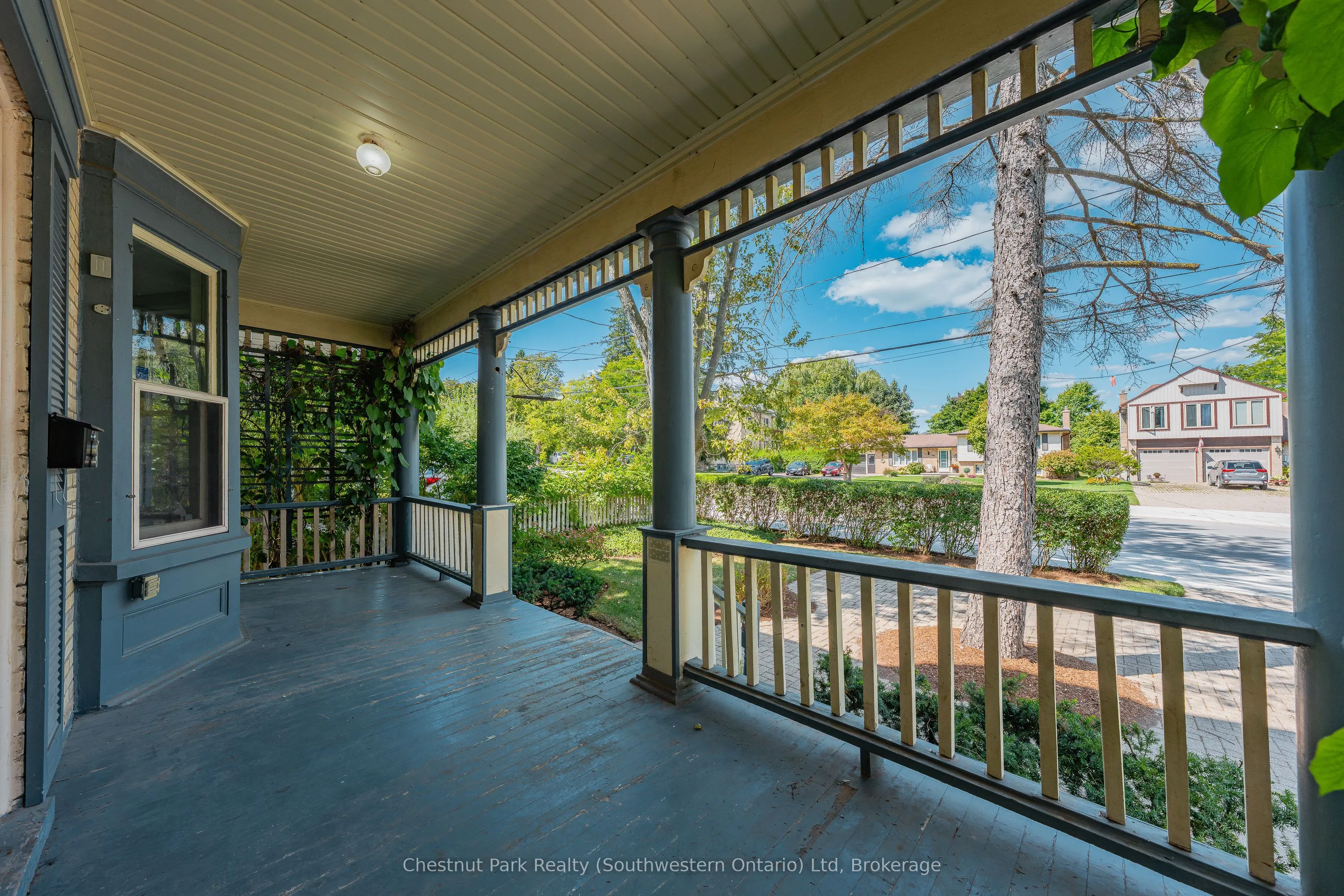 95 Snyders Road W