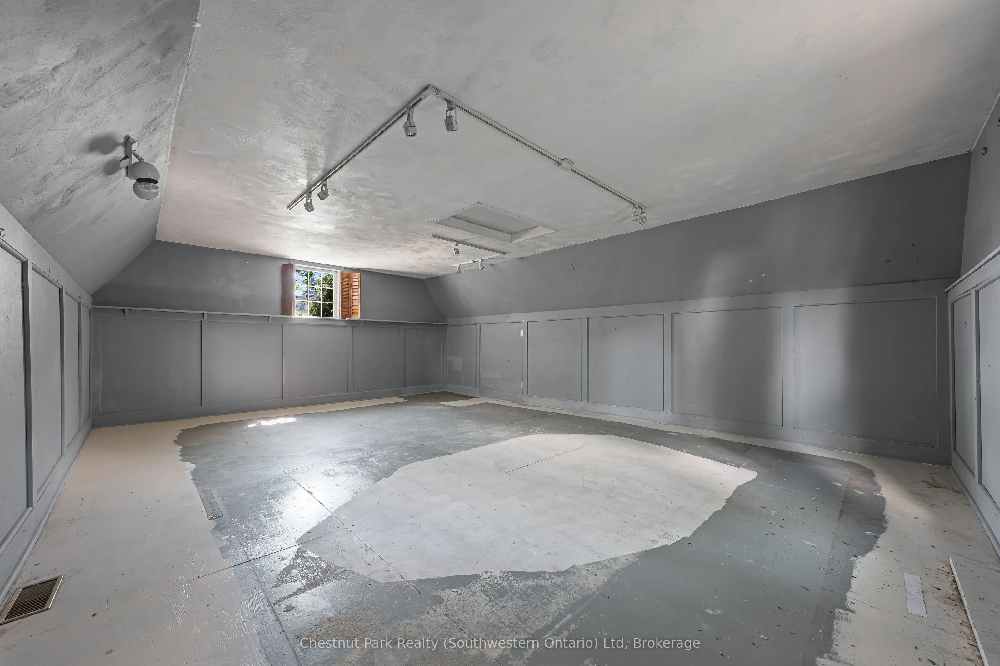 95 Snyders Road W