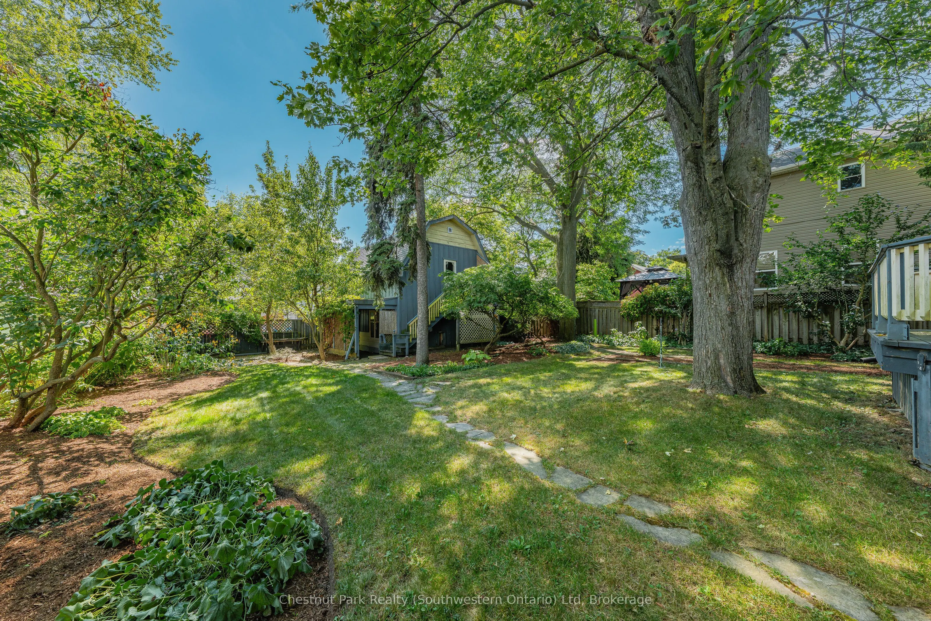 95 Snyders Road W