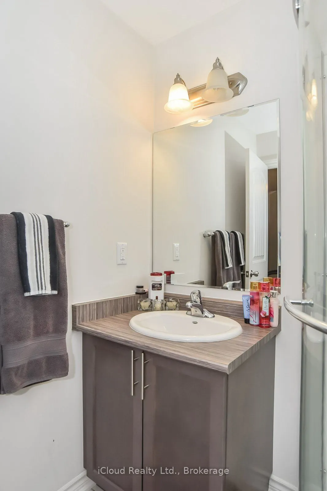 12 Poplar Drive, #18
