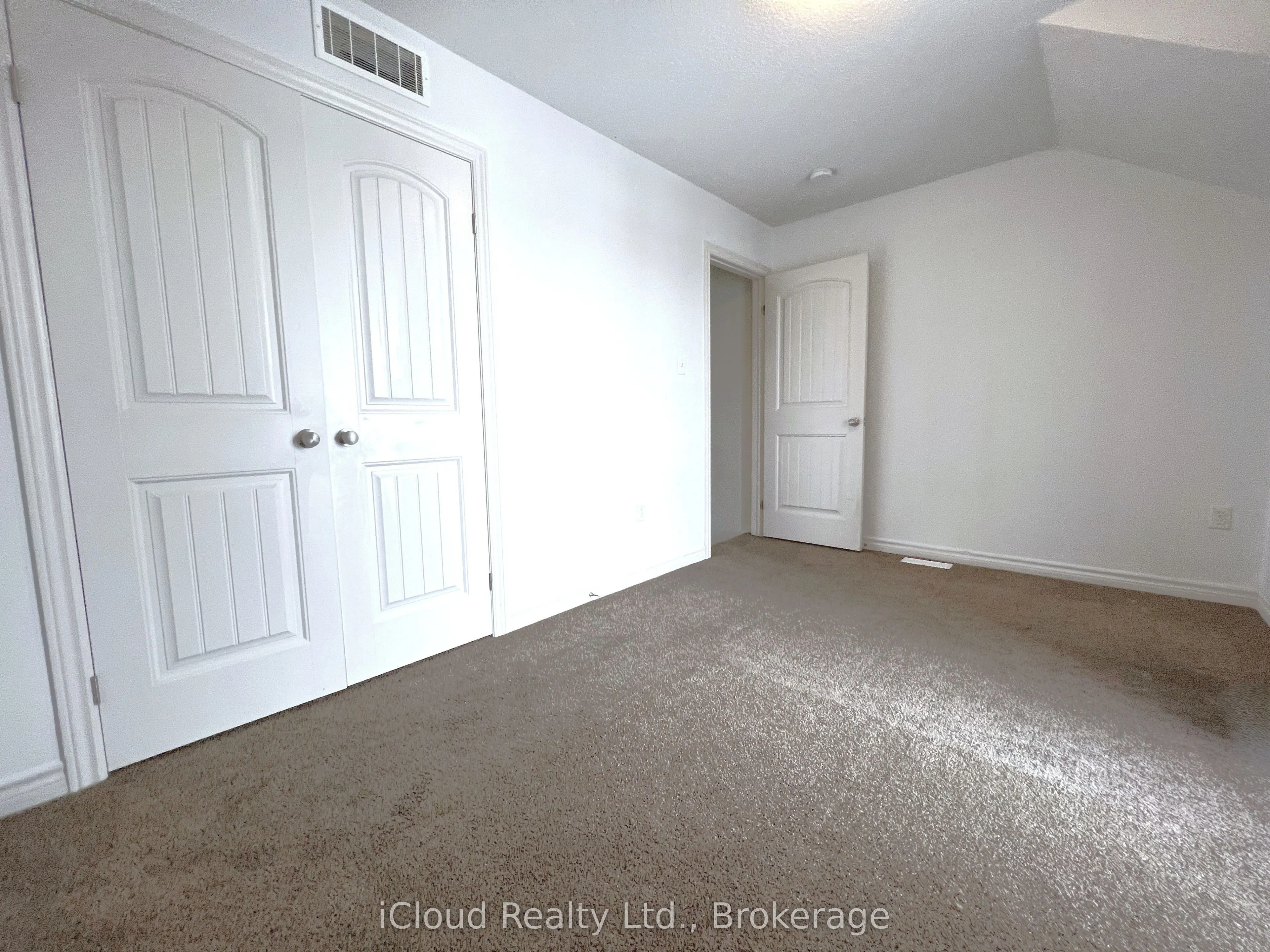12 Poplar Drive, #18