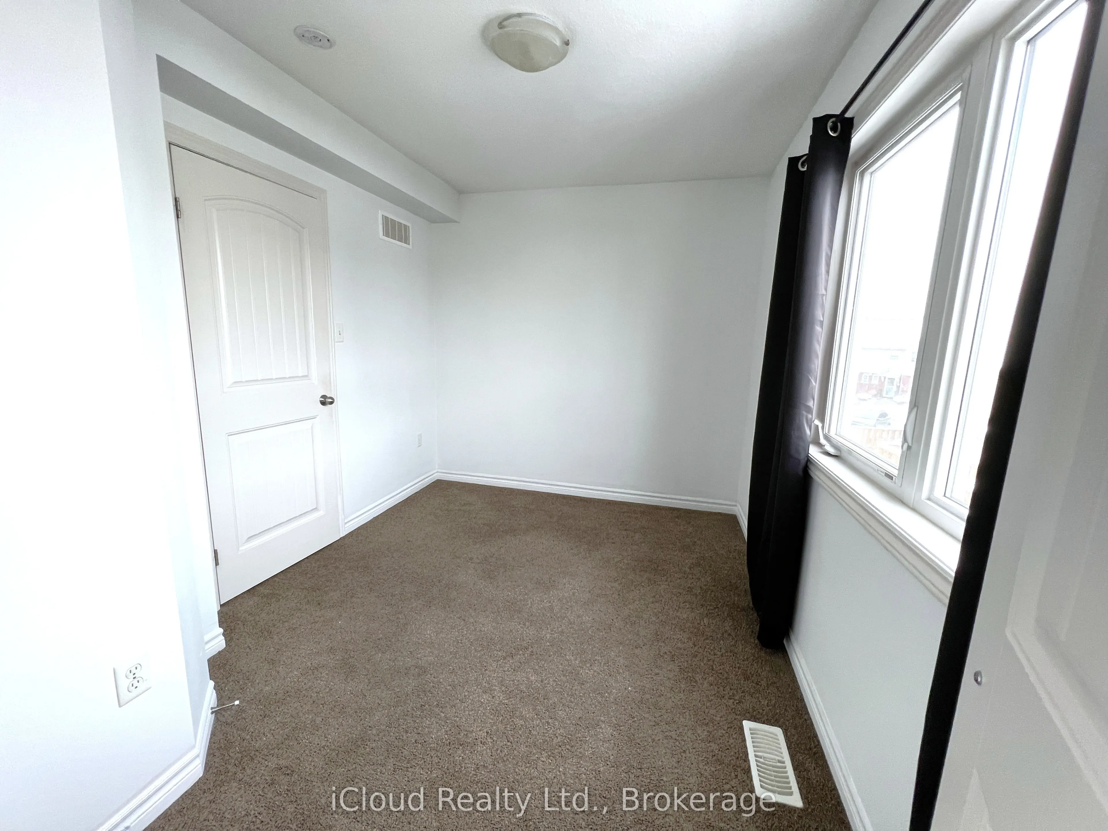12 Poplar Drive, #18