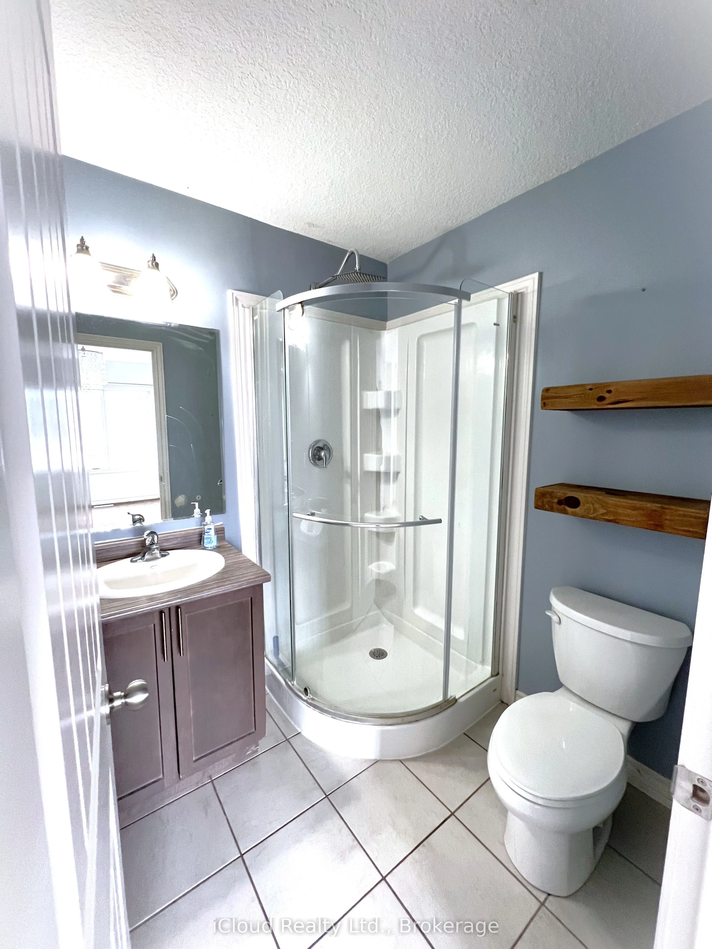 12 Poplar Drive, #18